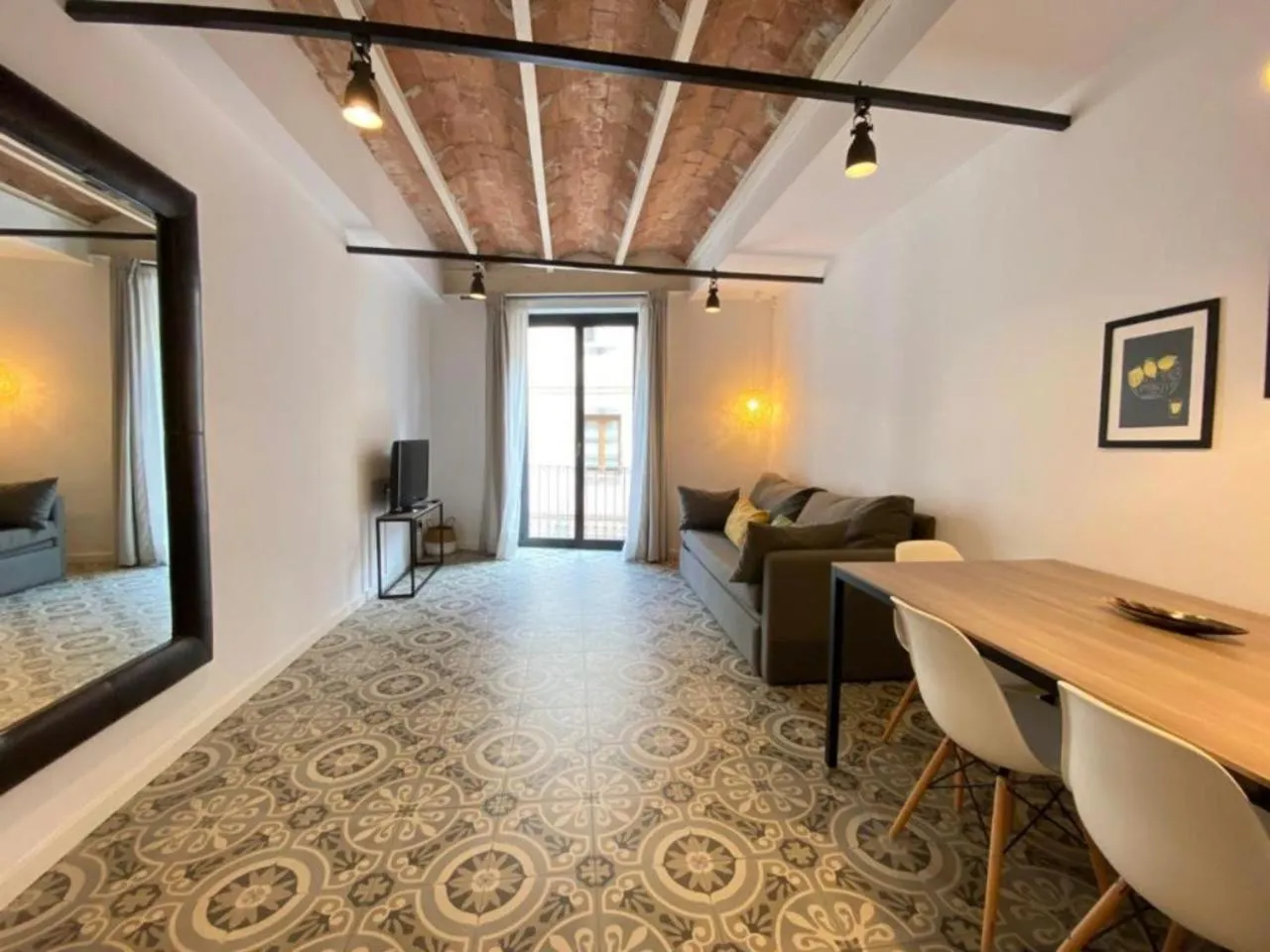 Photo of the whole room, Bed in Liceu Apartments by gaiarooms