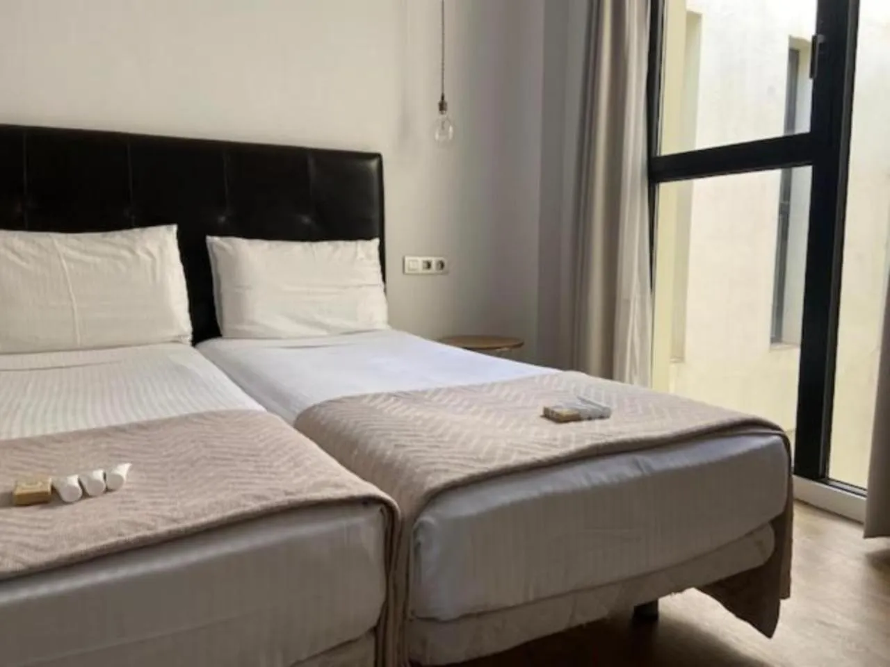 Bed in Liceu Apartments by gaiarooms