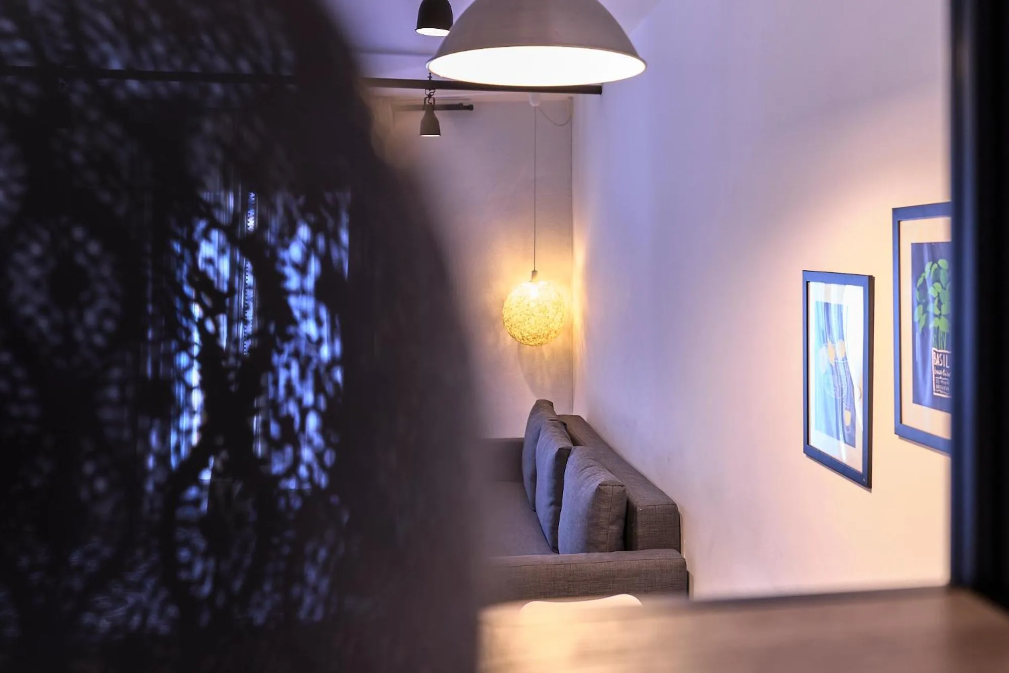 Liceu Apartments by gaiarooms