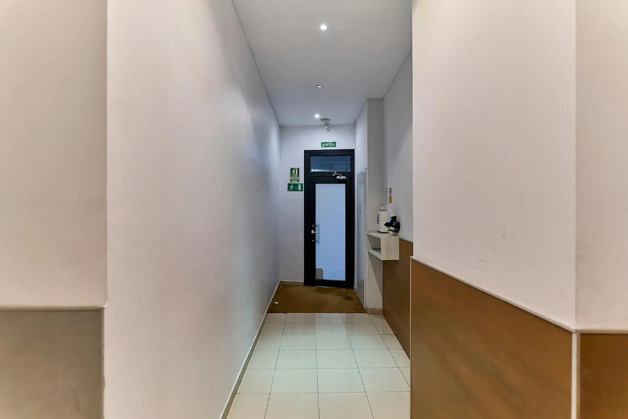 Studio Apartment in Liceu Apartments by gaiarooms Studio Apartment in Liceu Apartments by gaiarooms