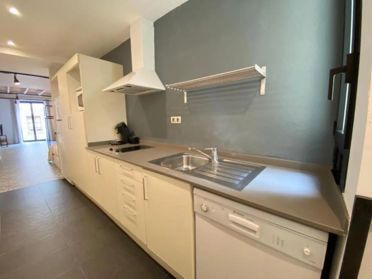 Kitchen or kitchenette in Liceu Apartments by gaiarooms