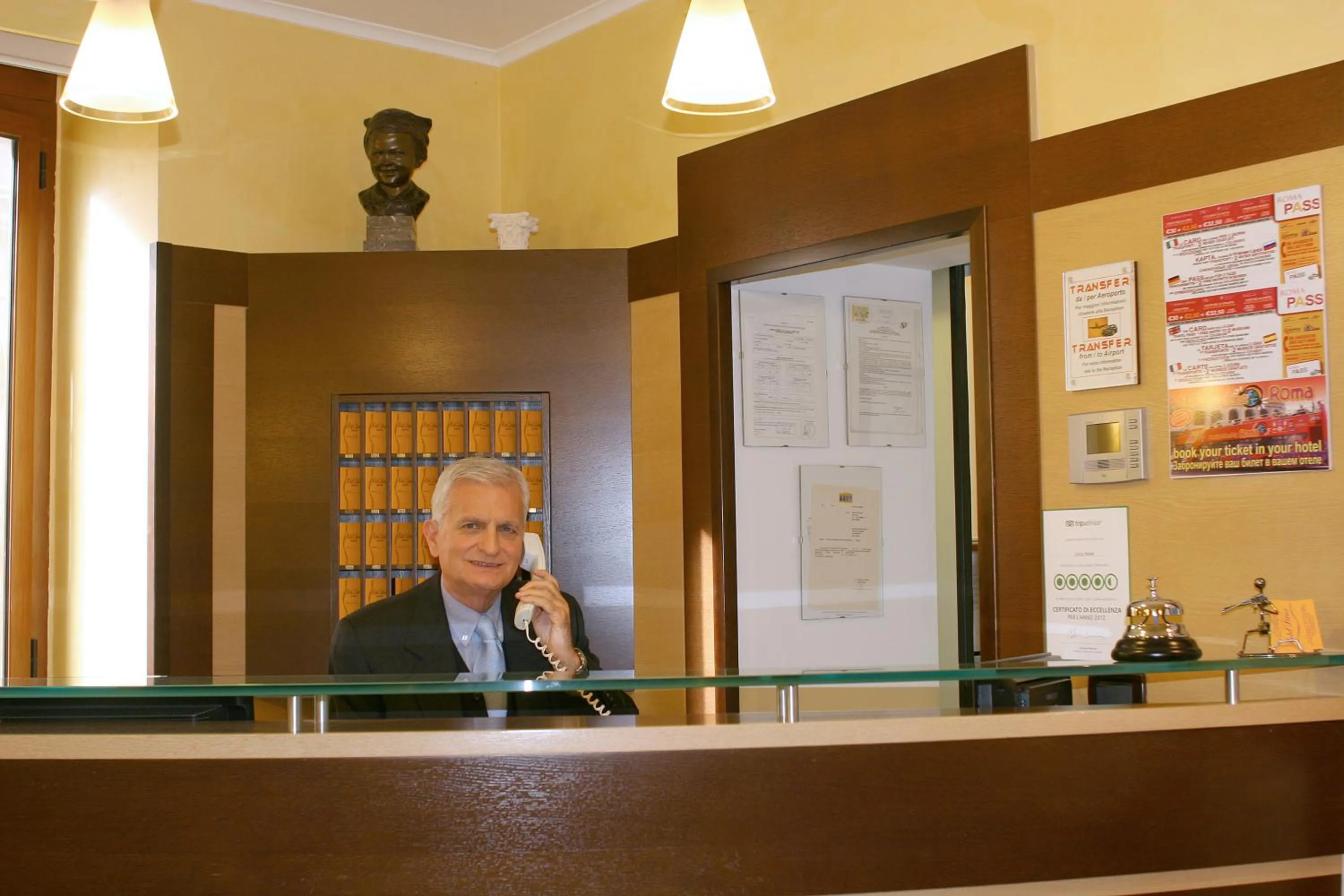 Lobby or reception in Hotel Lirico