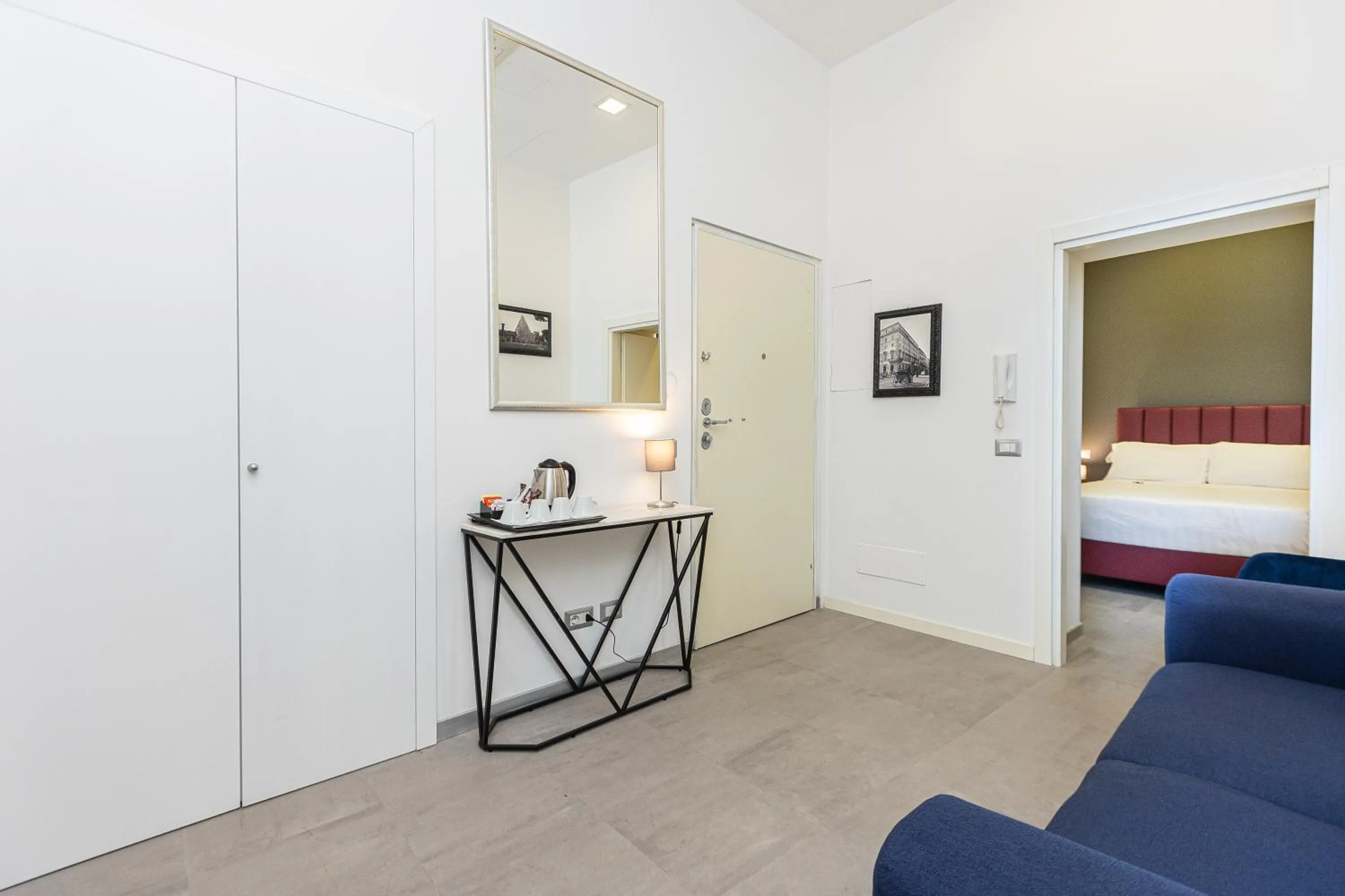 Seating area, Bed in Hotel Castellino Roma