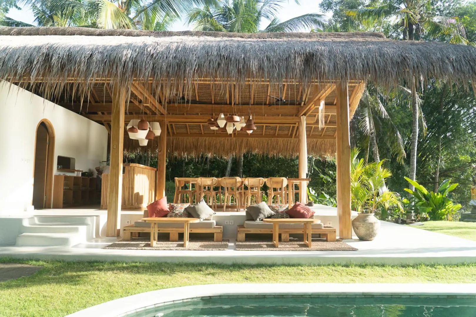 Restaurant/places to eat in Yama Balian