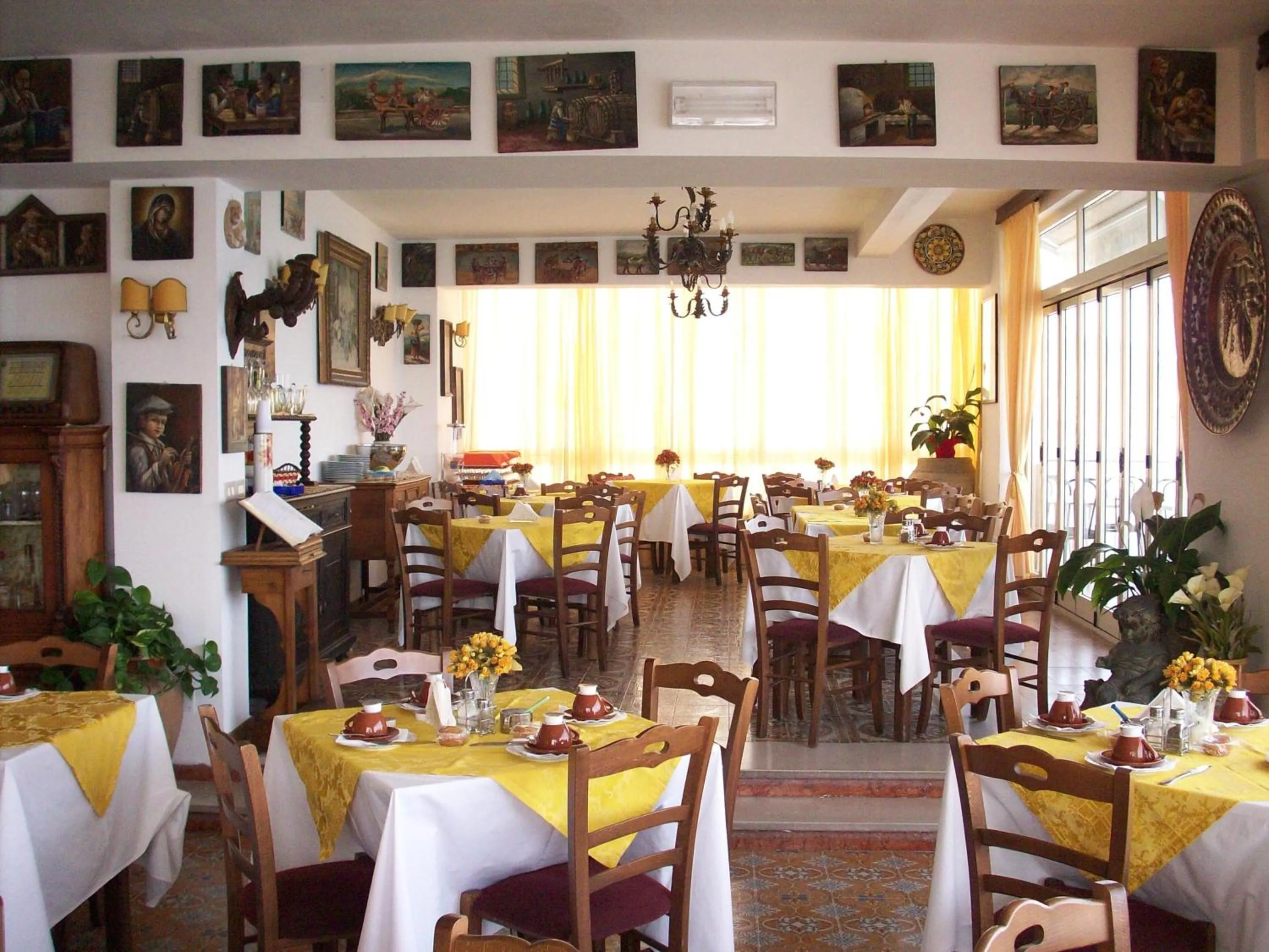 Restaurant/places to eat in Hotel La Riva