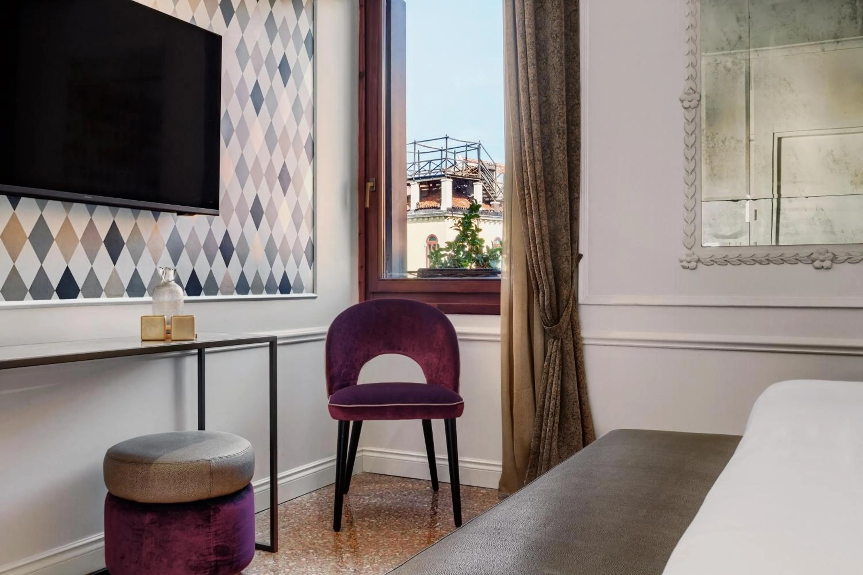 Bed in Hotel Arlecchino