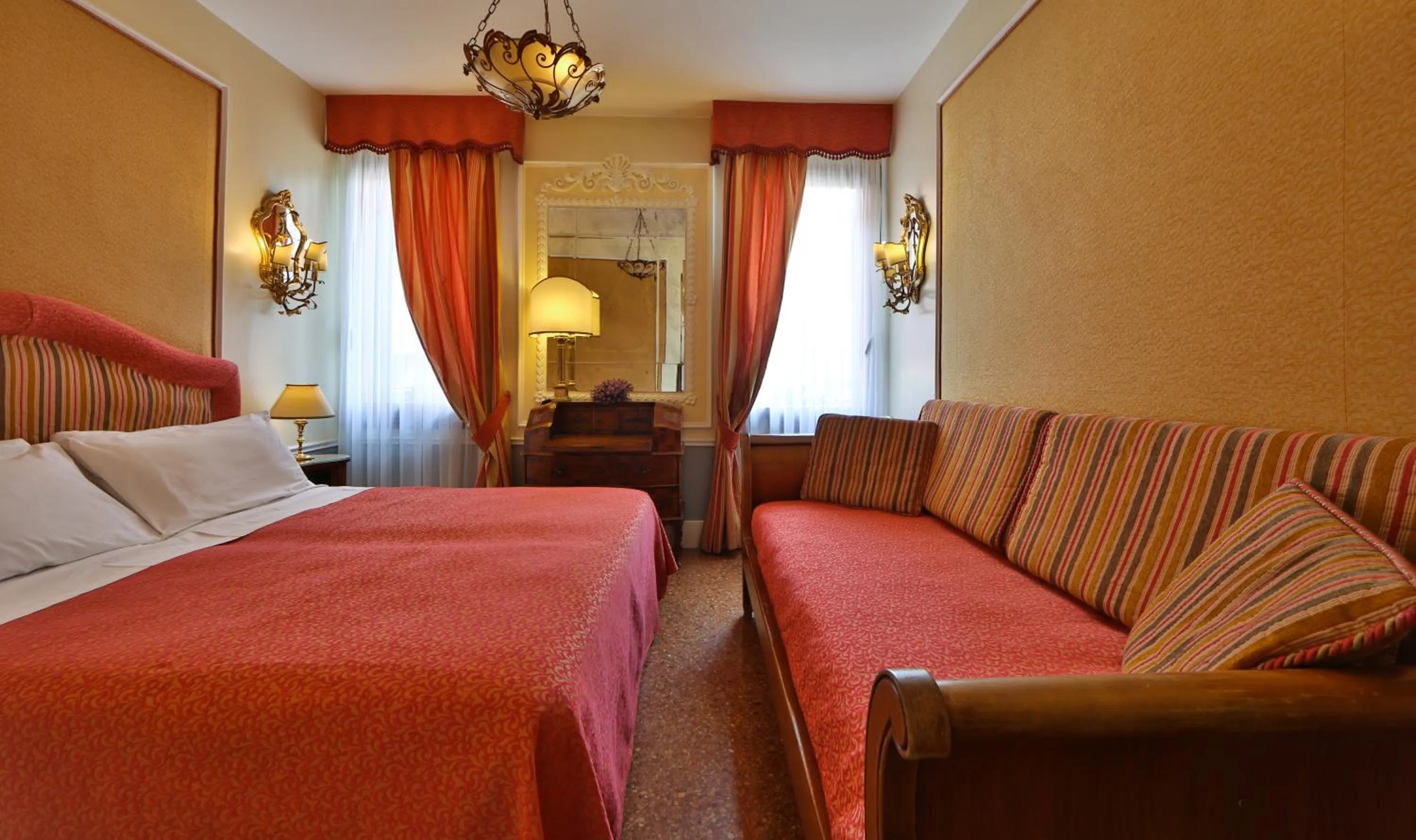 Bed in Hotel Arlecchino