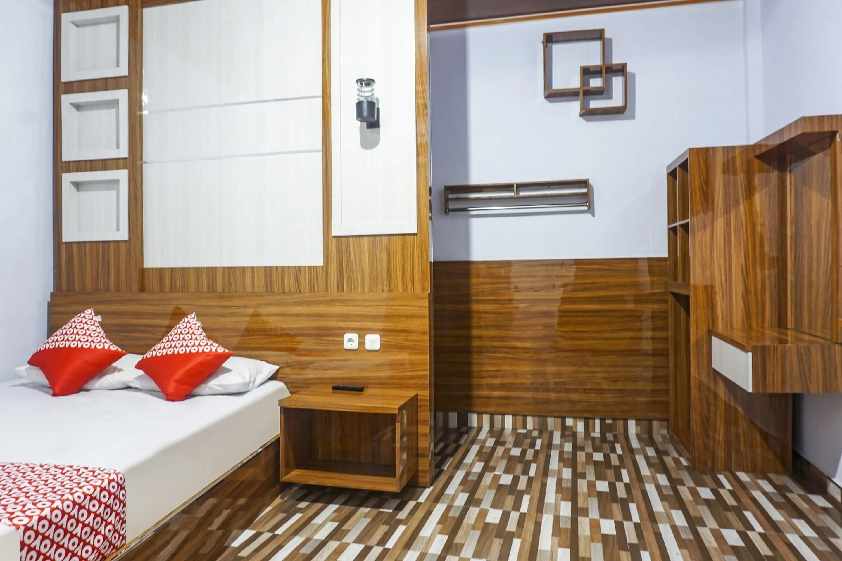 Bedroom, Bed in Hotel O Penginapan Dafandra Beach Near Pantai Tanjung Bira