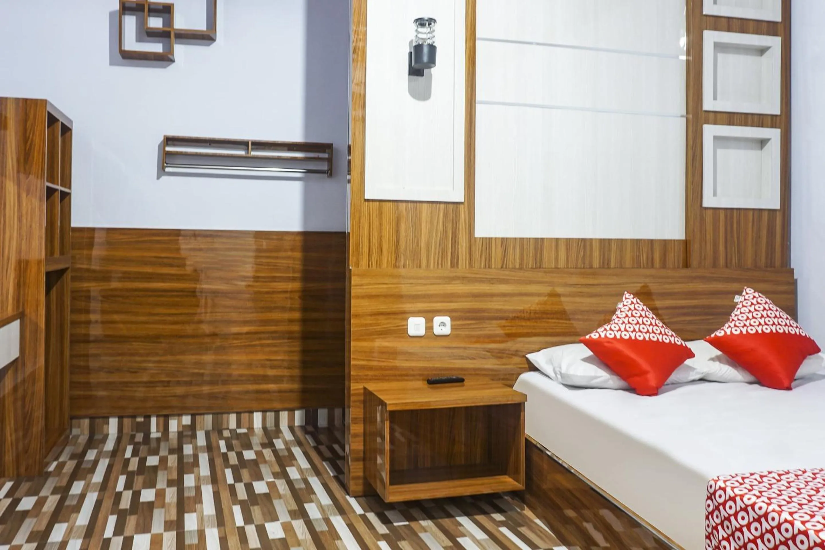 Bedroom, Bed in Hotel O Penginapan Dafandra Beach Near Pantai Tanjung Bira