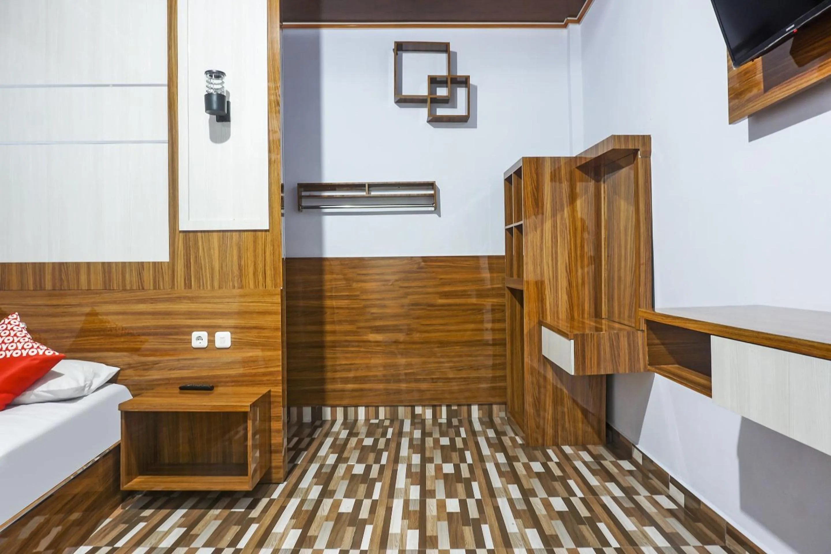 Bedroom, Bed in Hotel O Penginapan Dafandra Beach Near Pantai Tanjung Bira