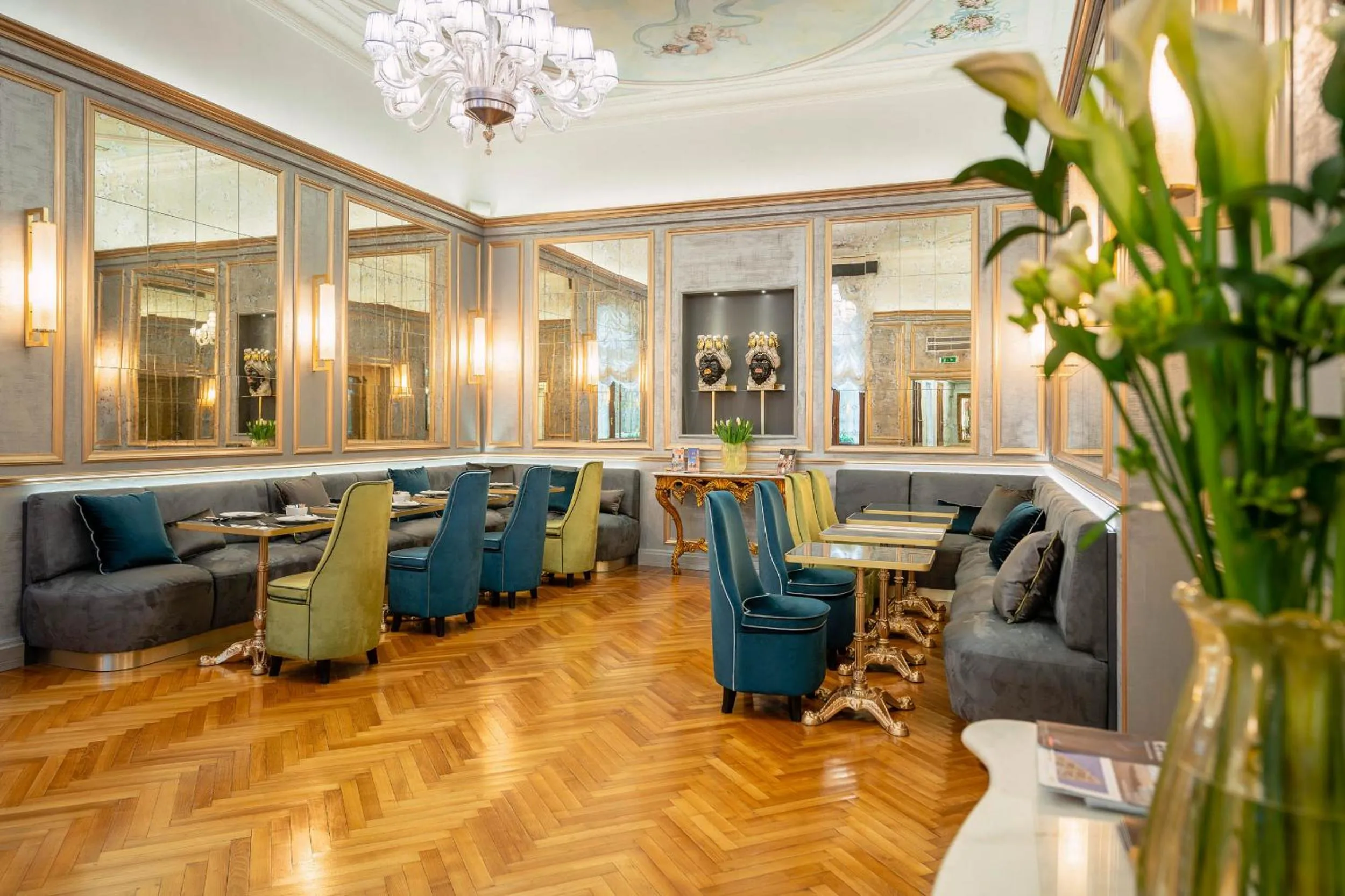 Lounge or bar in Hotel Antico Doge - a Member of Elizabeth Hotel Group