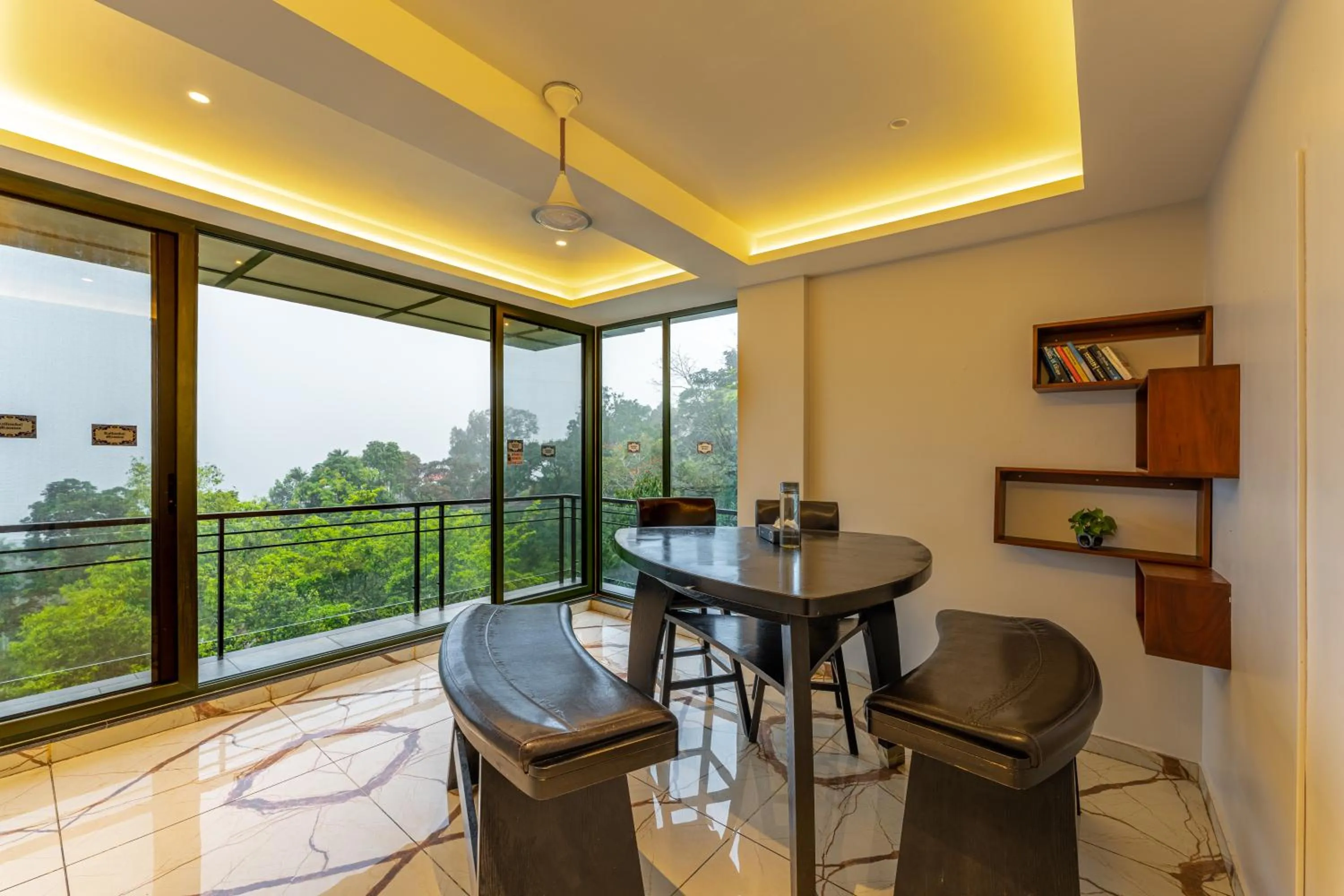 Library in K Mansion