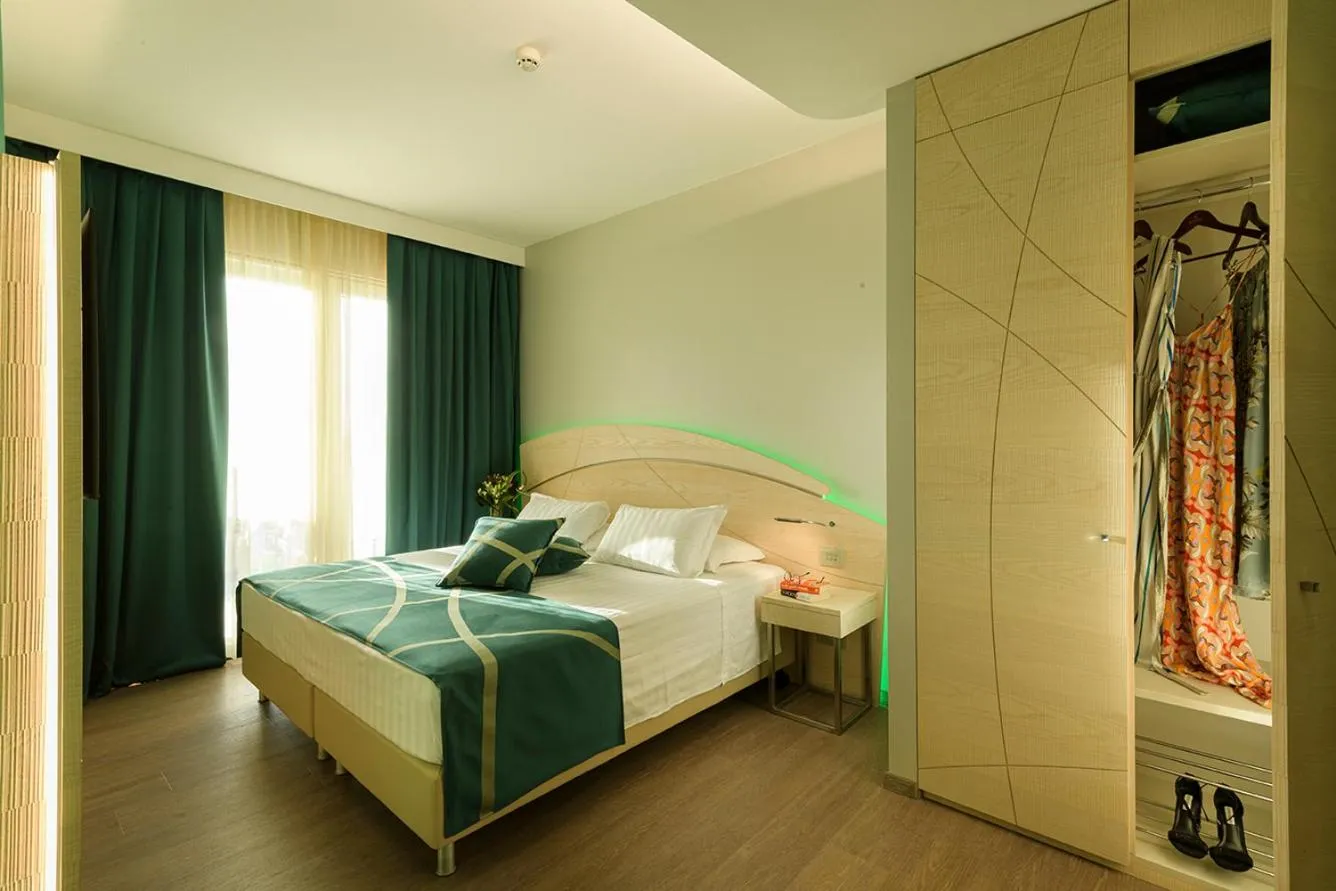 Bed in Color Hotel Style, Design & Gourmet