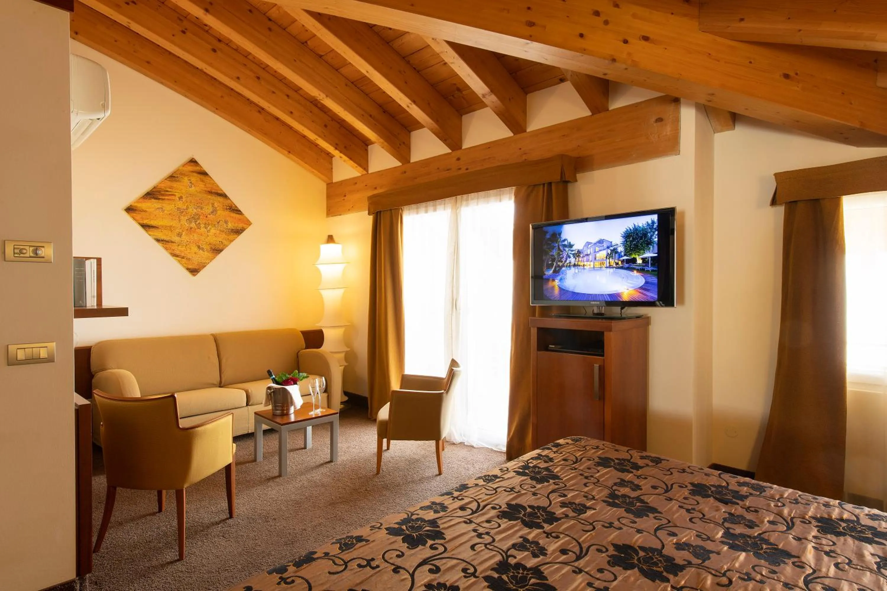 Bedroom, Bed in Color Hotel Style, Design & Gourmet