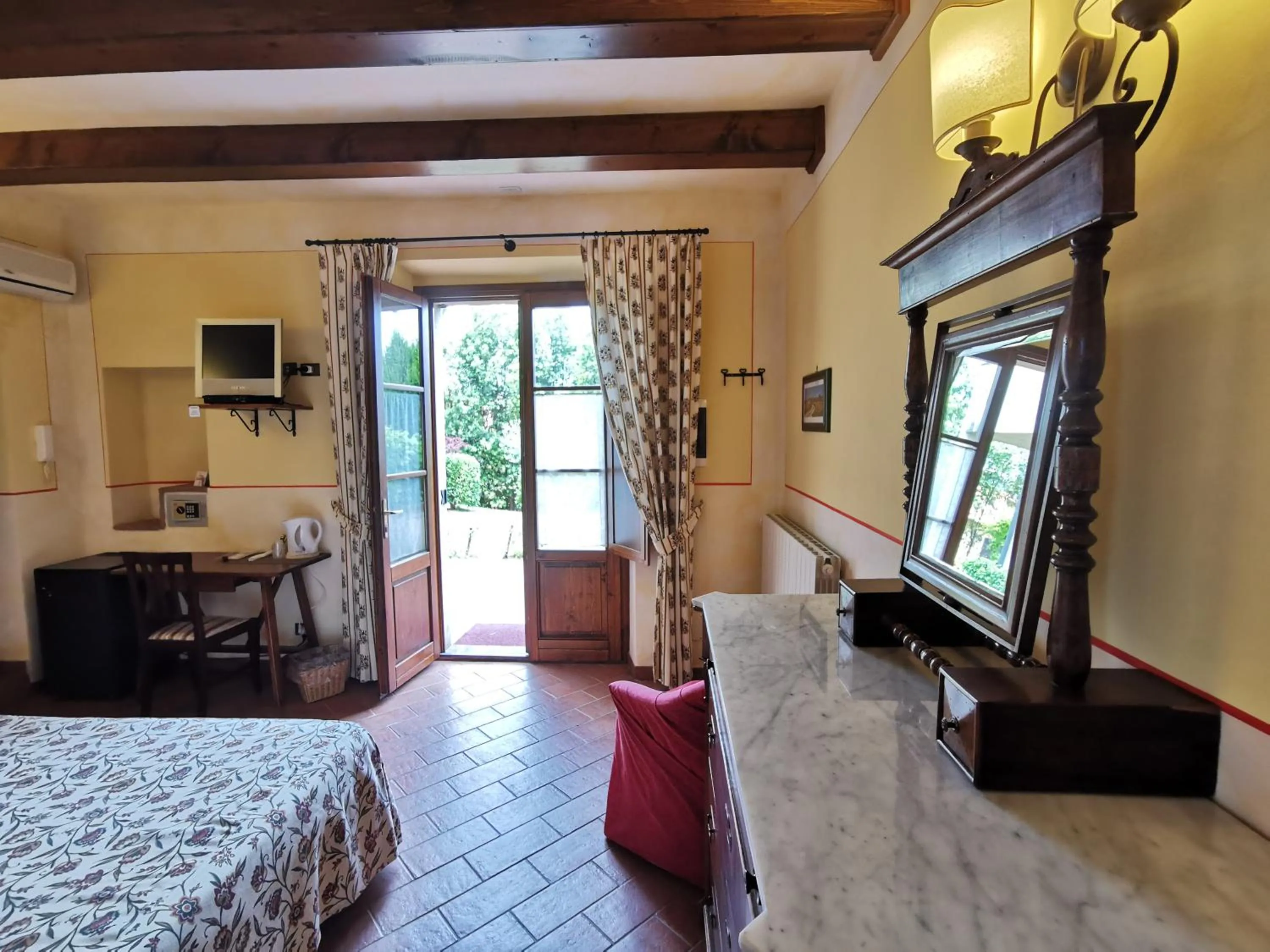 Bedroom, Bed in Le Volpaie