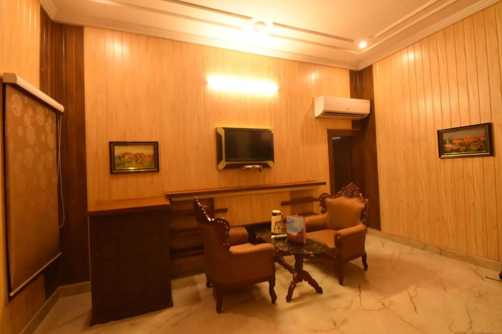 Breakfast in Hotel Sagar Niwas