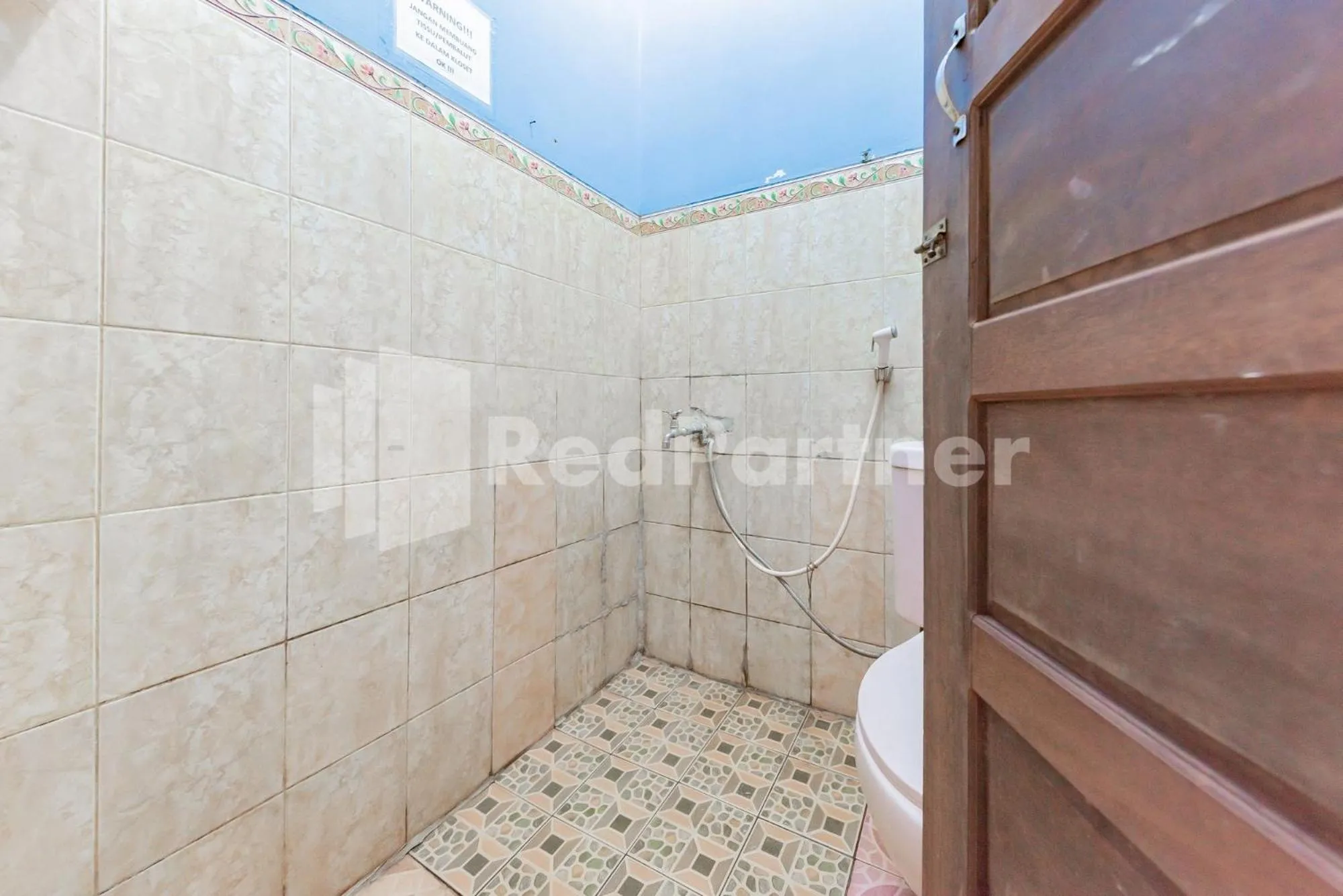 Bathroom in Ana Guest House Syariah Mitra RedDoorz