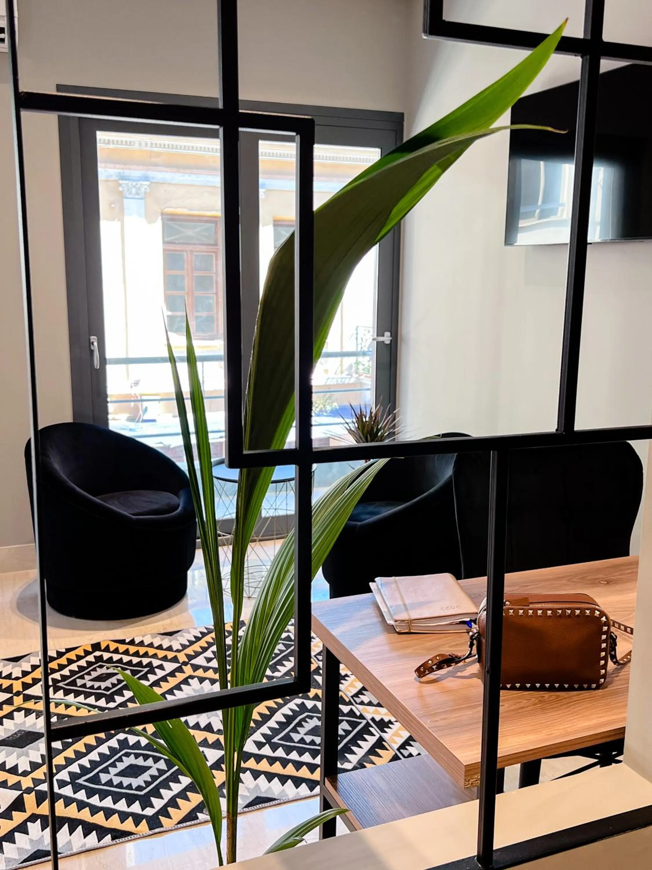 Living room in Royalty Suites Psyrri