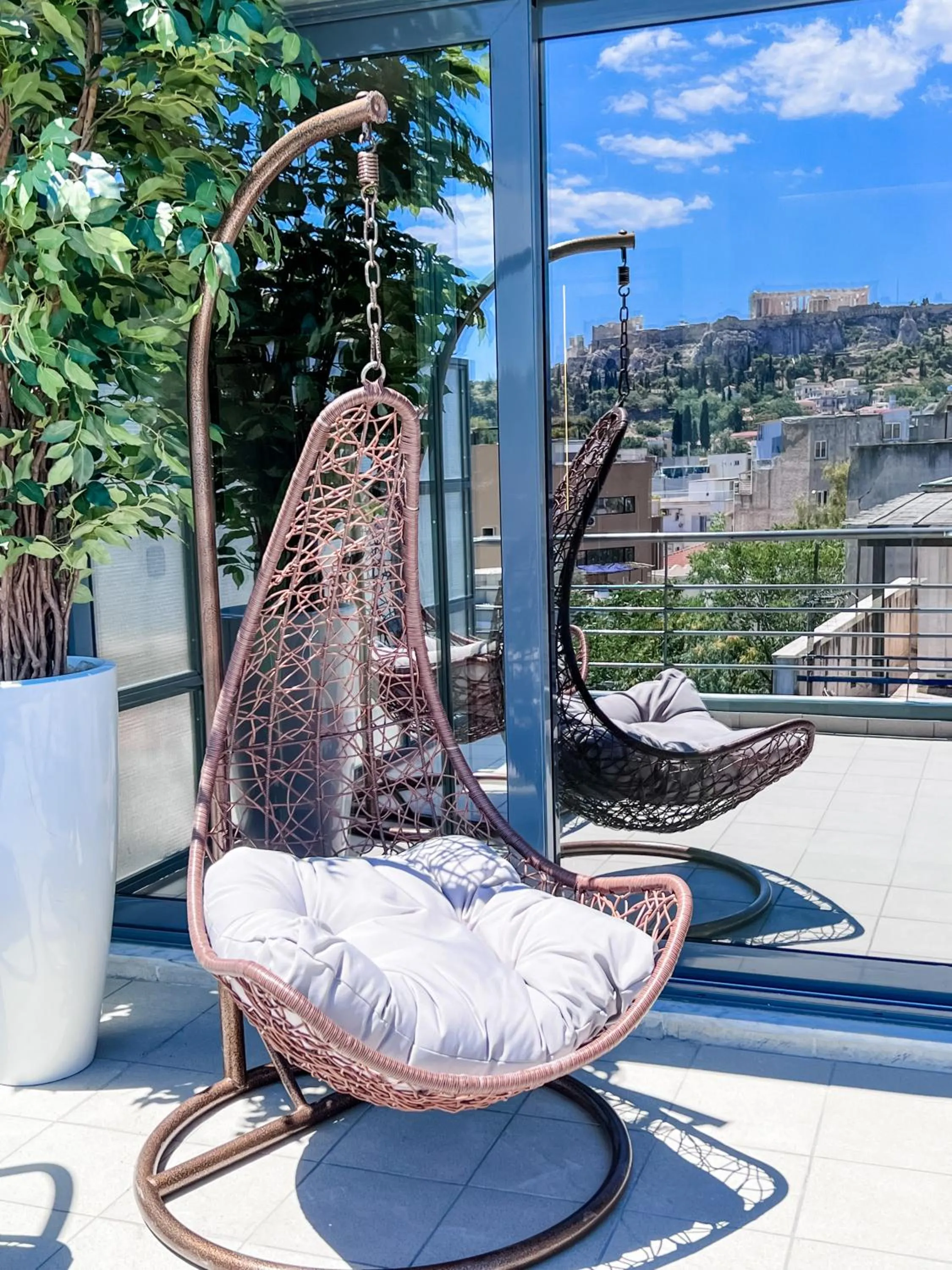 Patio in Royalty Suites Psyrri