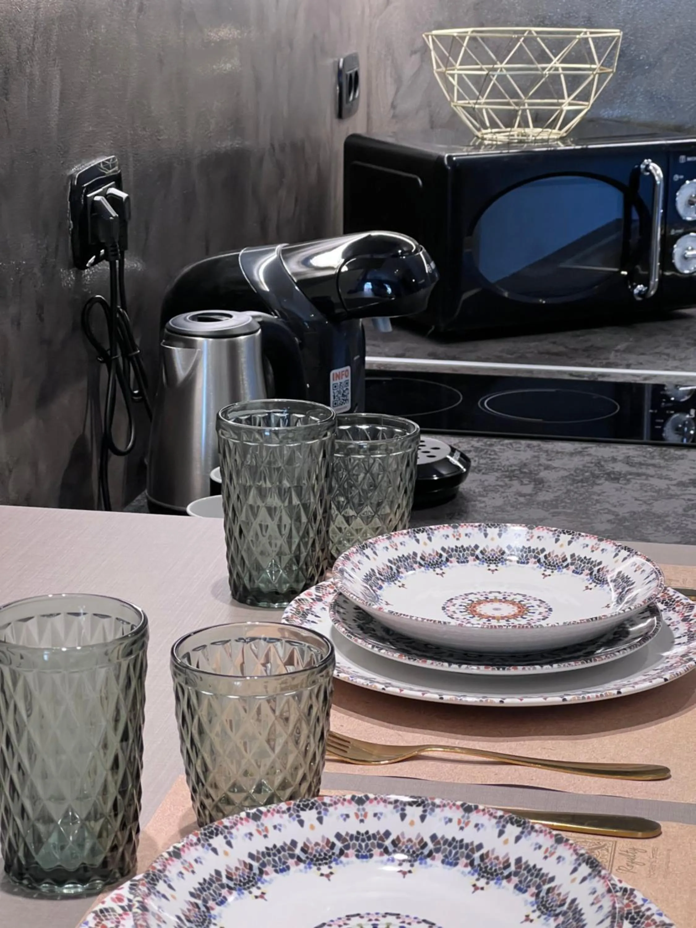 Coffee/tea facilities in Royalty Suites Psyrri