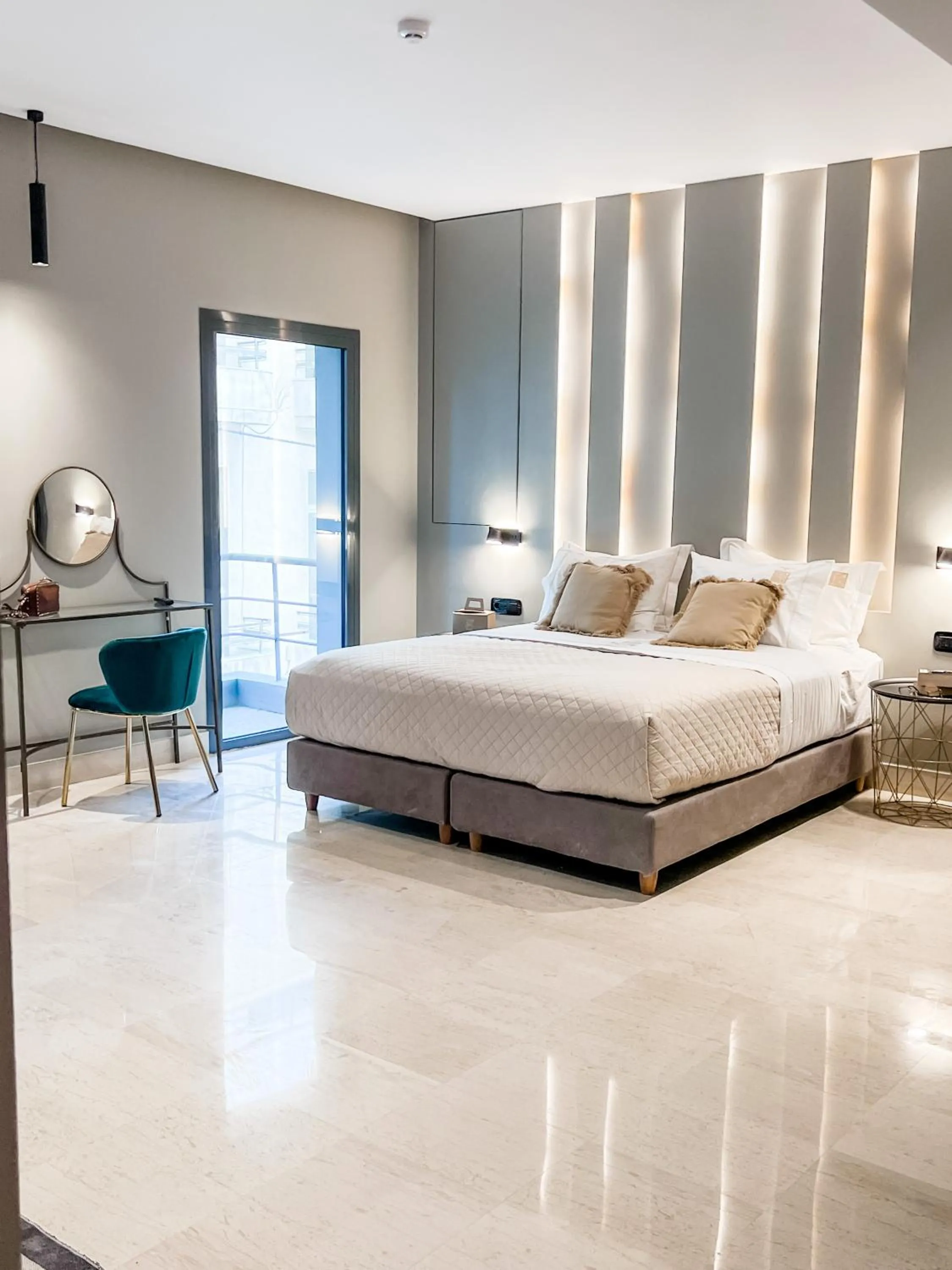 Bed in Royalty Suites Psyrri