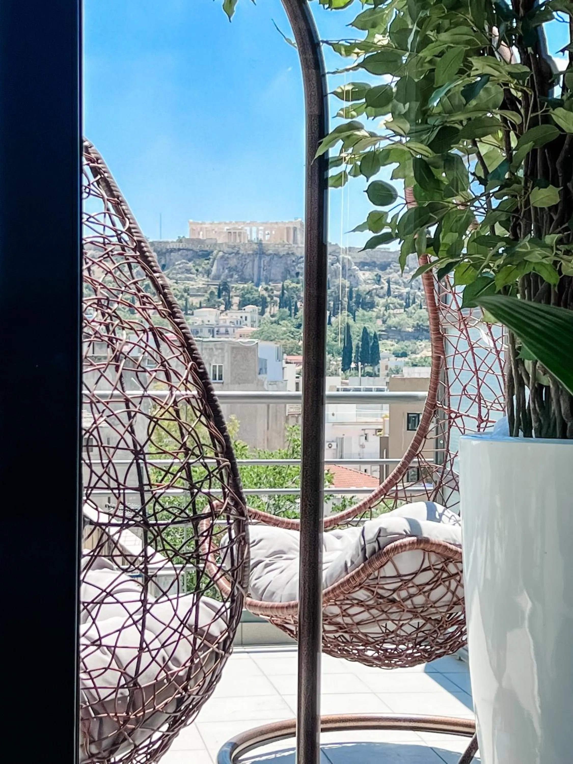 Patio in Royalty Suites Psyrri