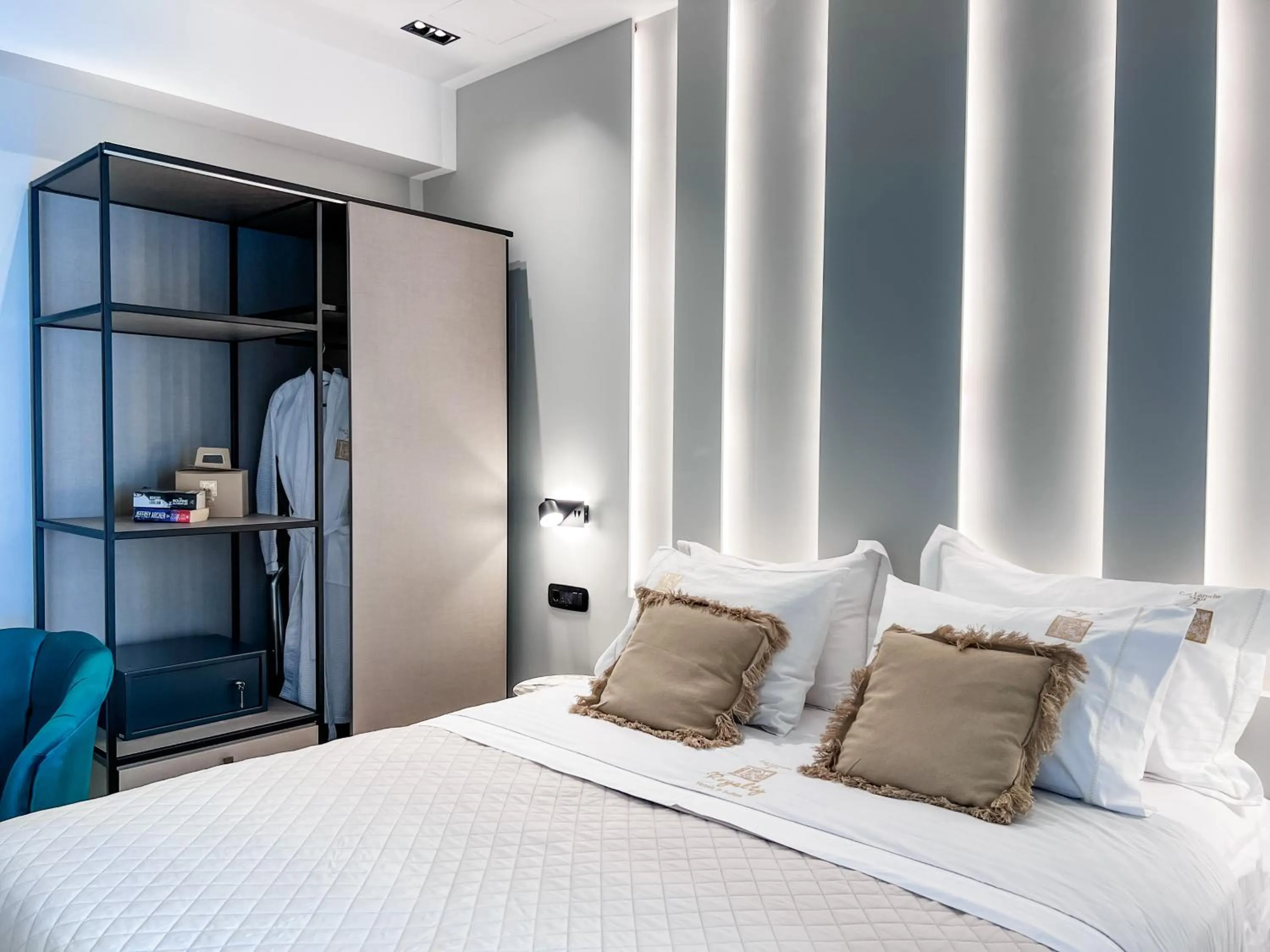 Bed in Royalty Suites Psyrri