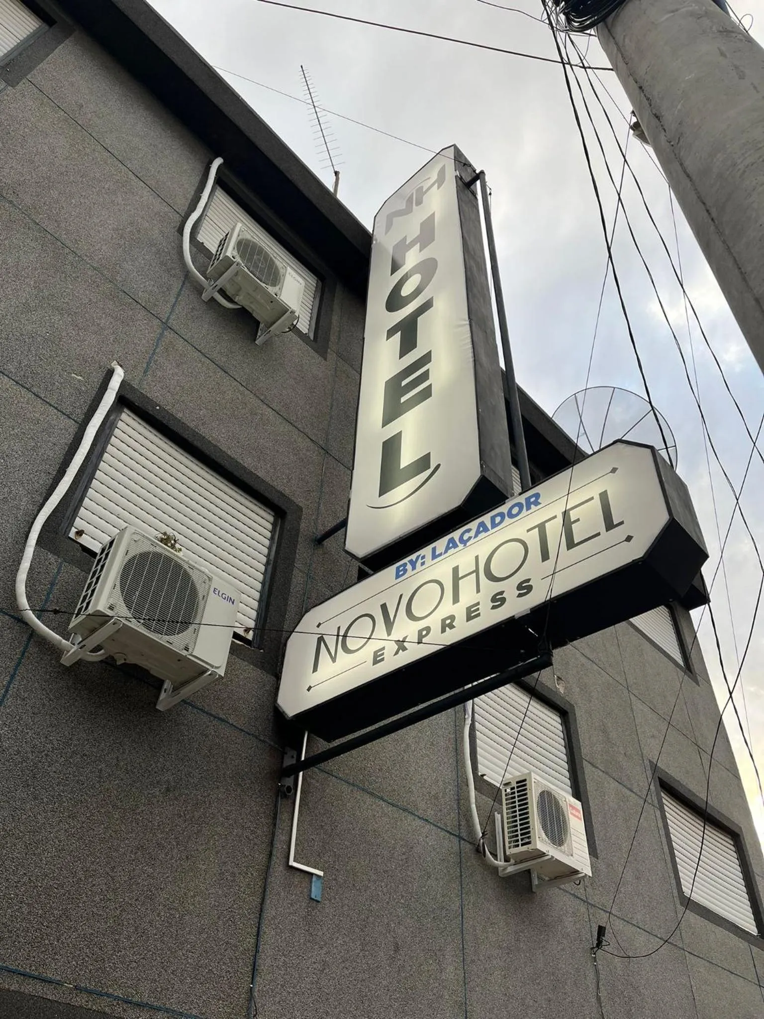 Facade/entrance in Novohotel Express