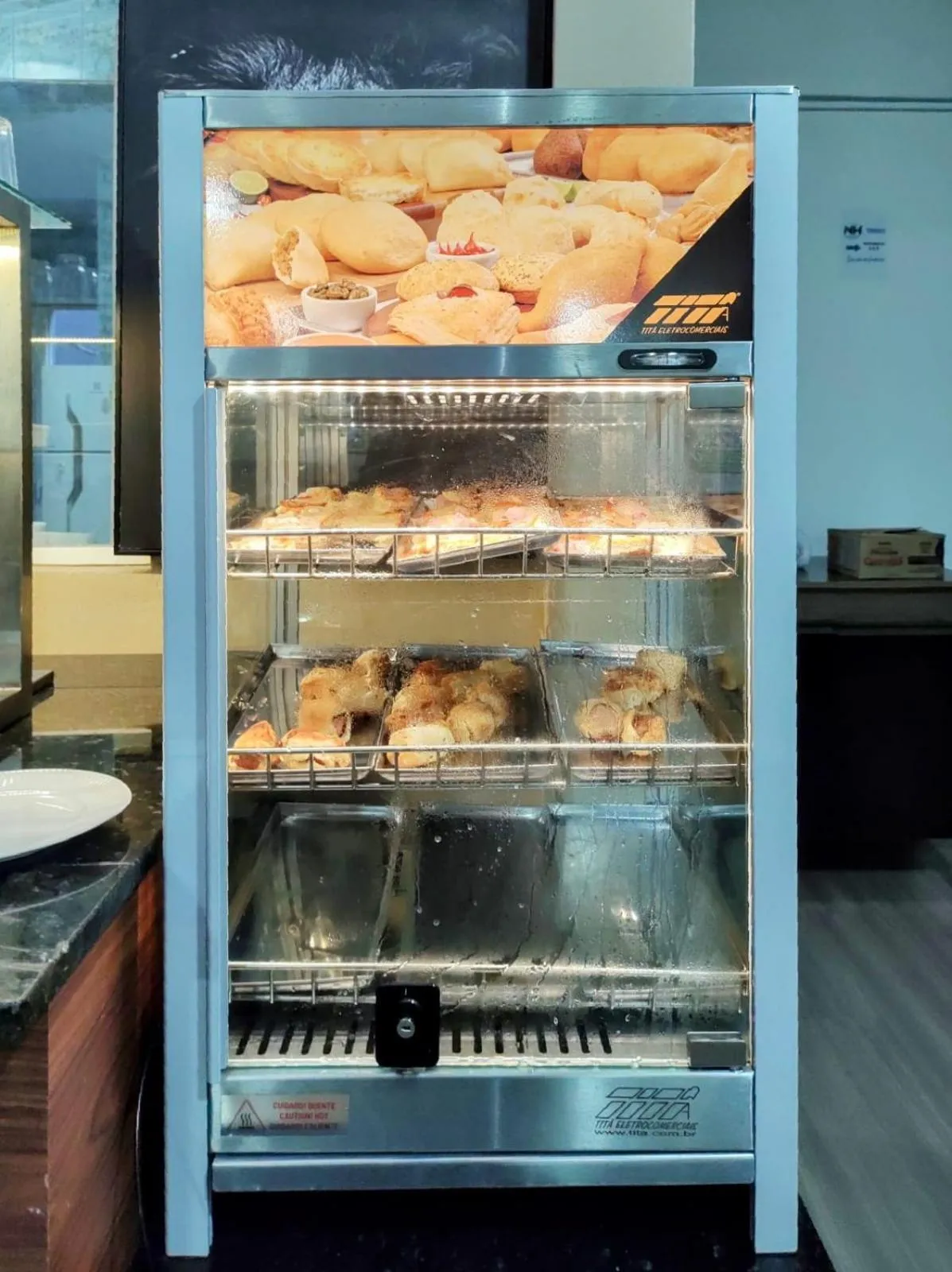 Restaurant/places to eat in Novohotel Express