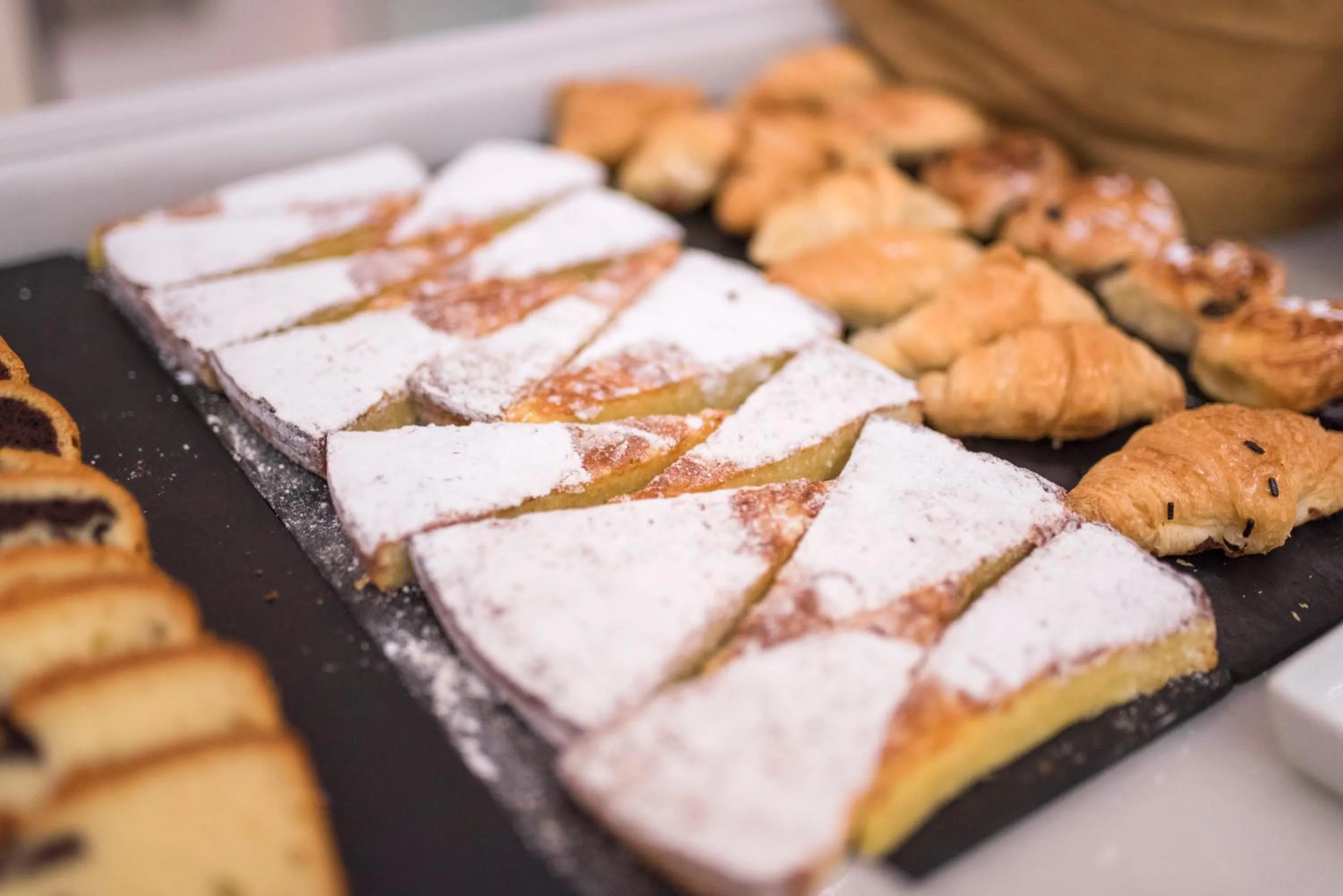 Breakfast in Petit Palace Vargas