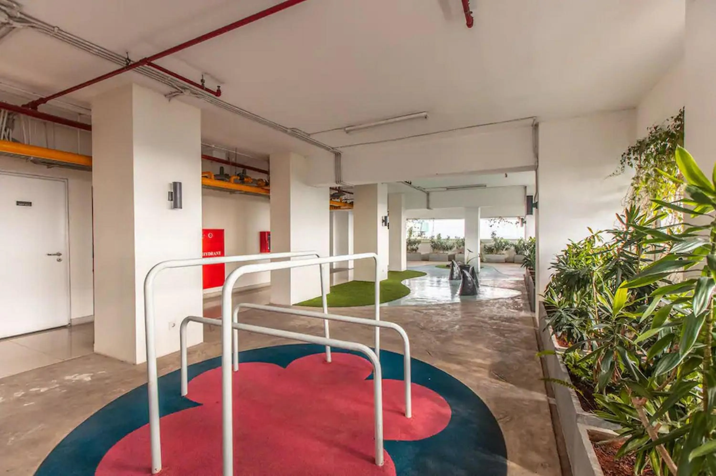 Property building in RedLiving Apartemen Grand Kamala Lagoon - Pekayon Tower Barclay North