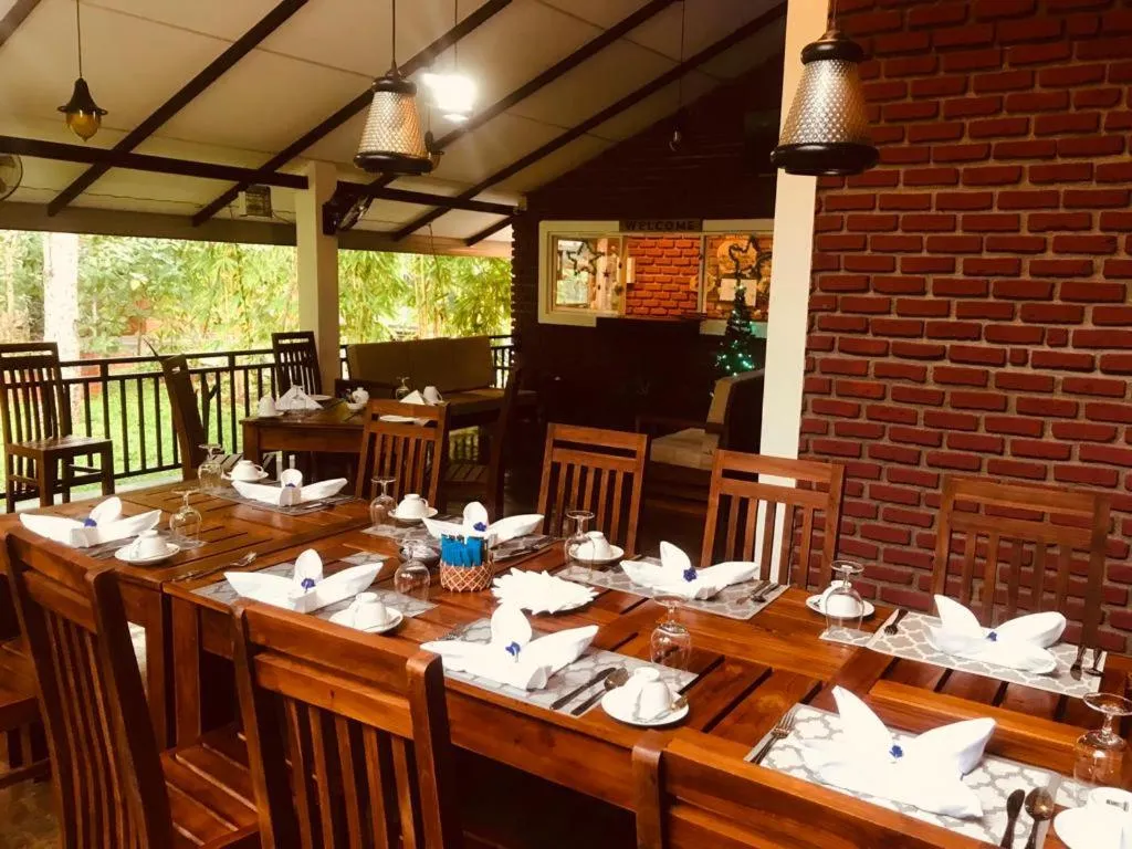 Sigiriya Cashew Palace Resort