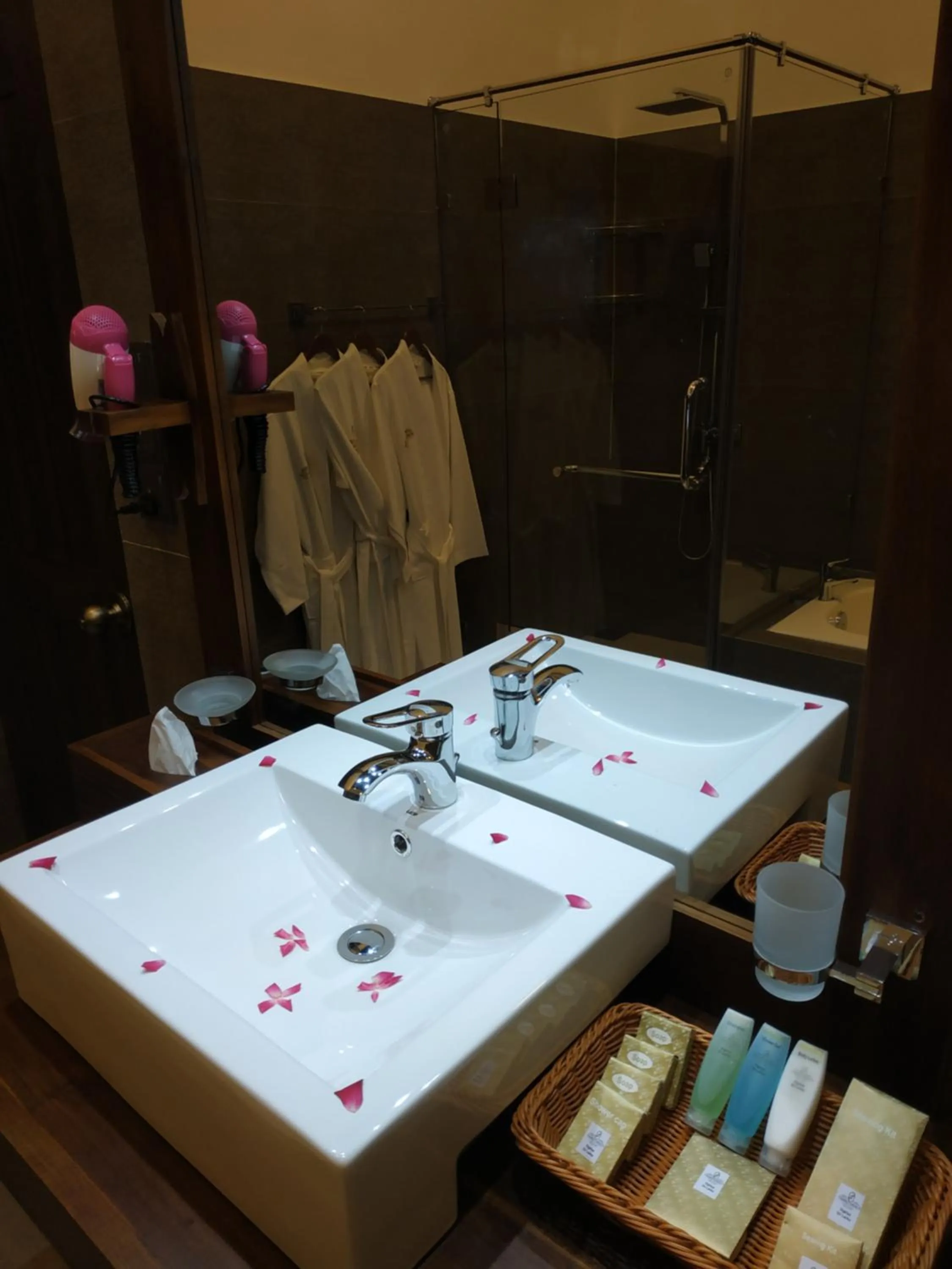 Bathroom in Sigiriya Cashew Palace Resort