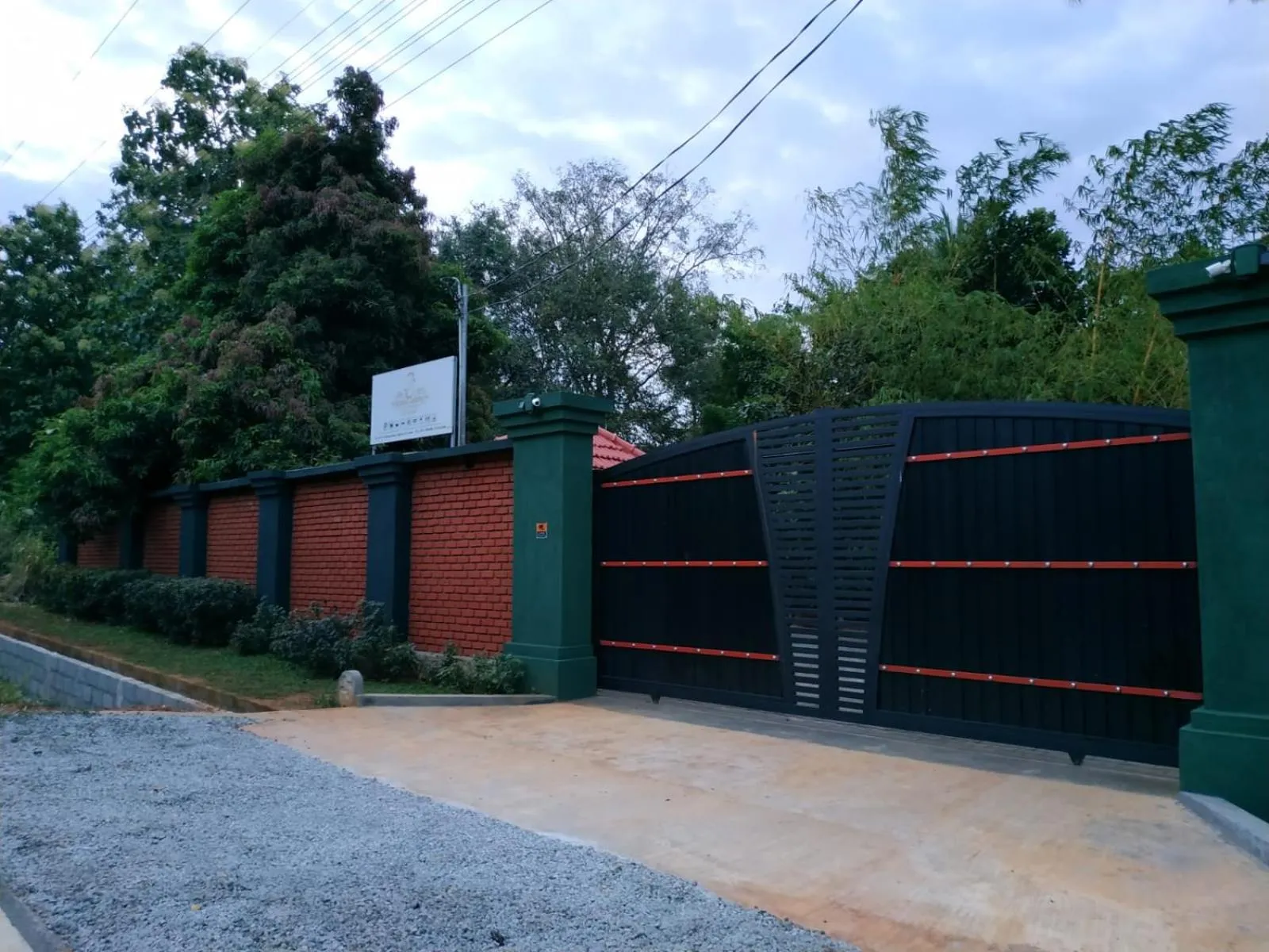 Sigiriya Cashew Palace Resort