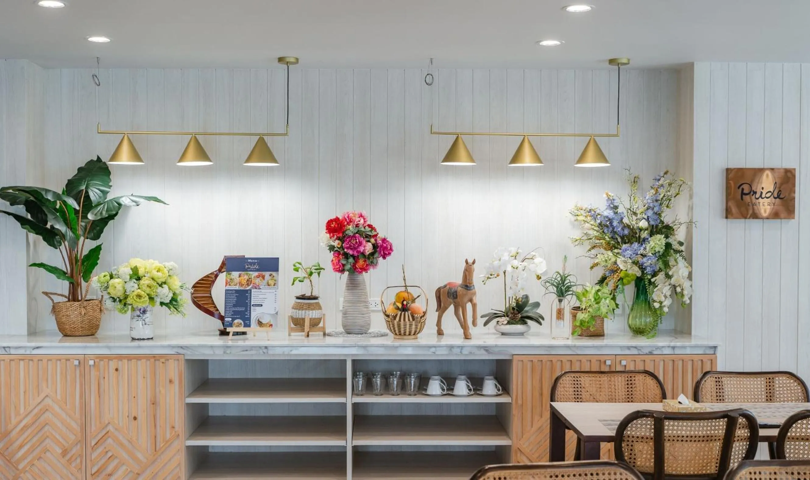 Restaurant/places to eat in The Pride Hotel Phitsanulok