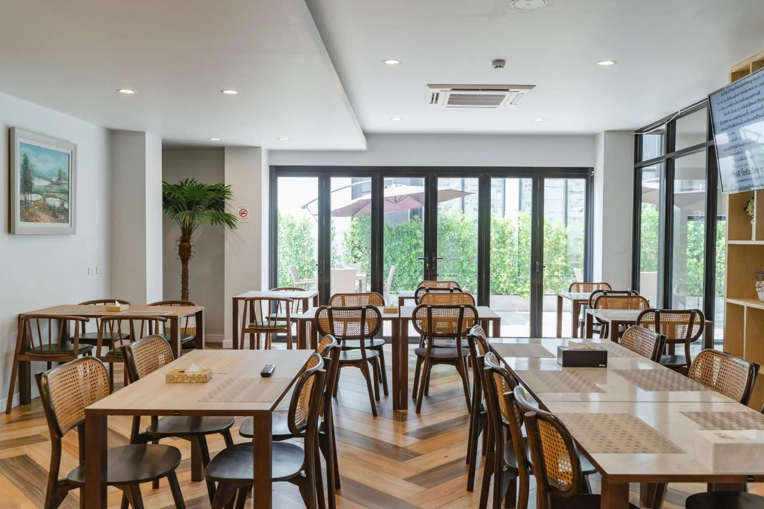 Restaurant/places to eat in The Pride Hotel Phitsanulok