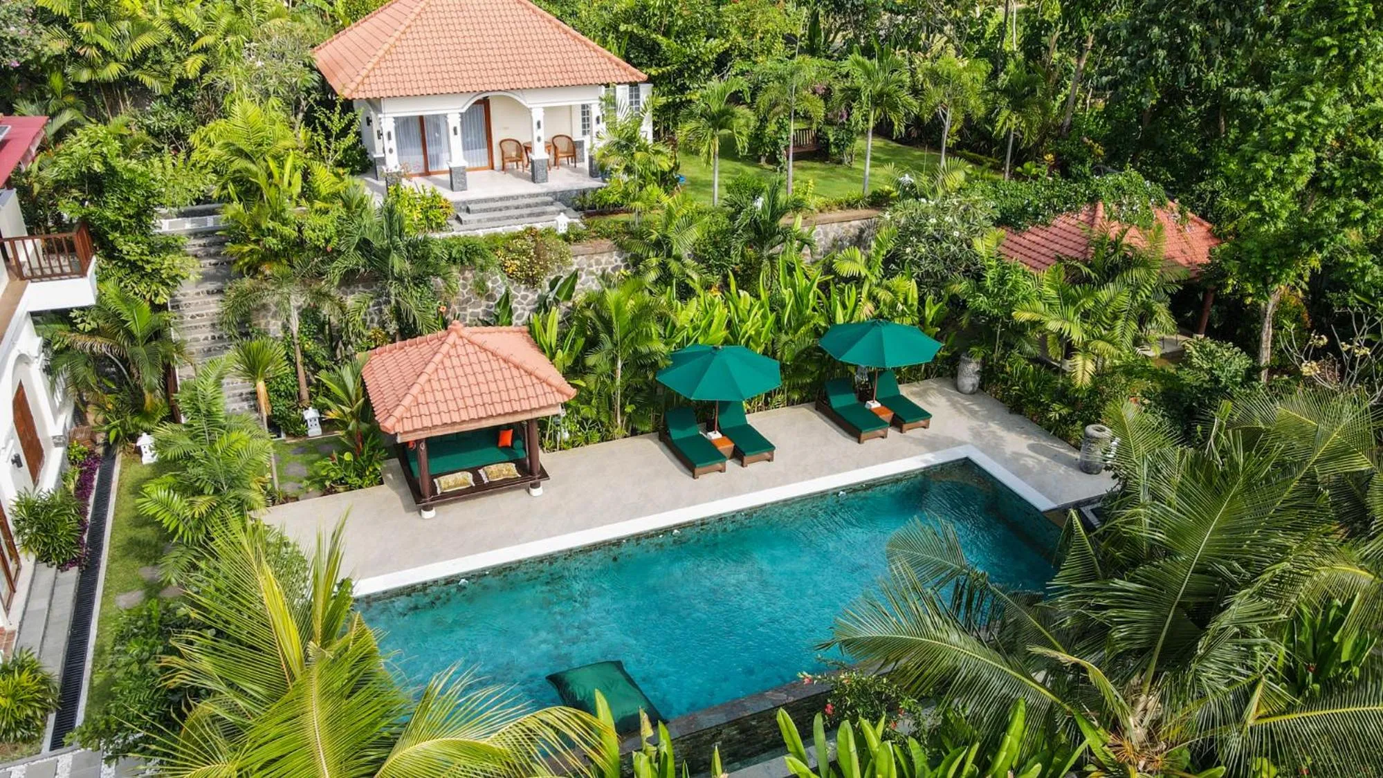 Swimming pool in Villa Mata Hari