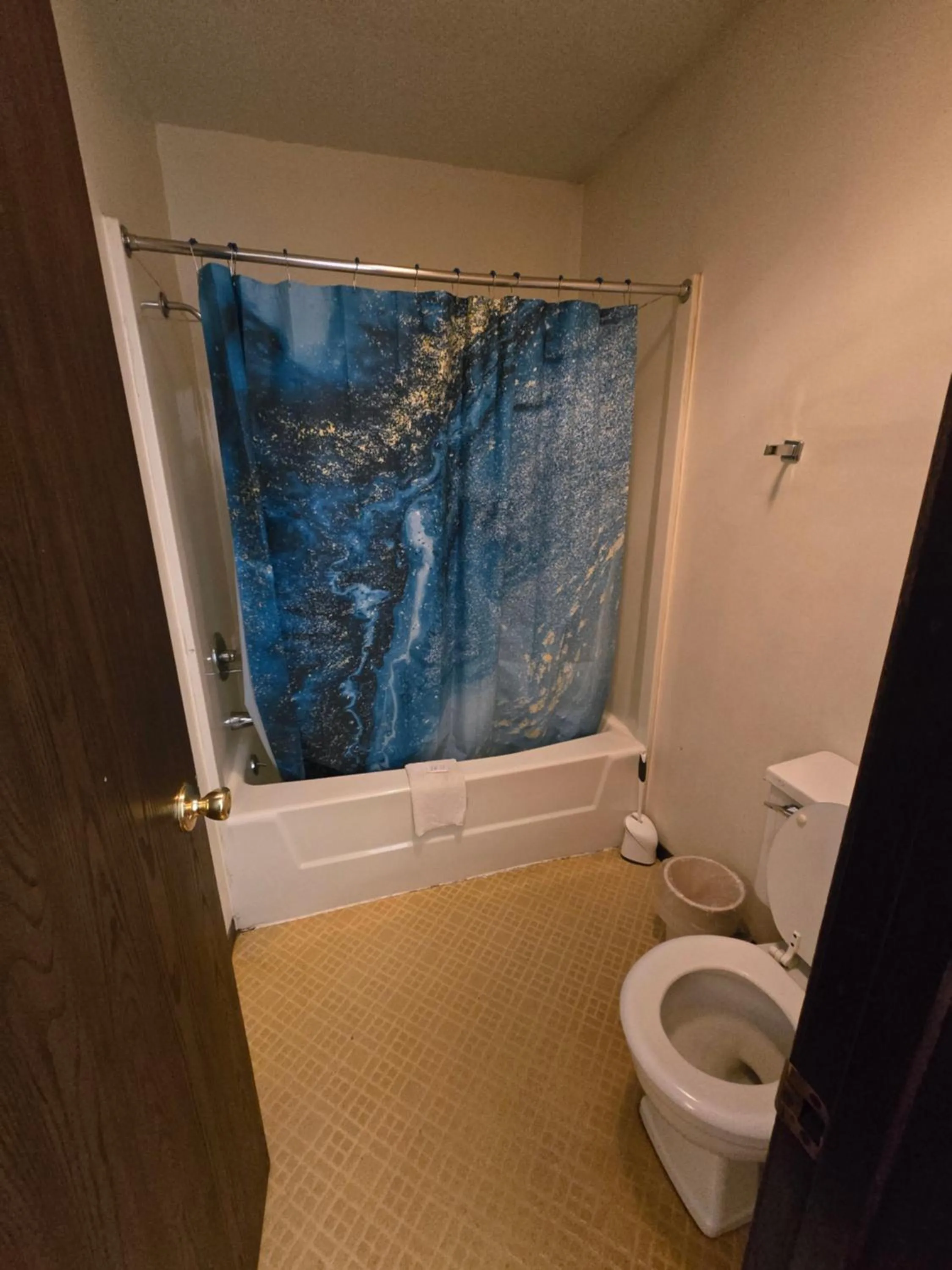 Bathroom in OYO Sandman Inn