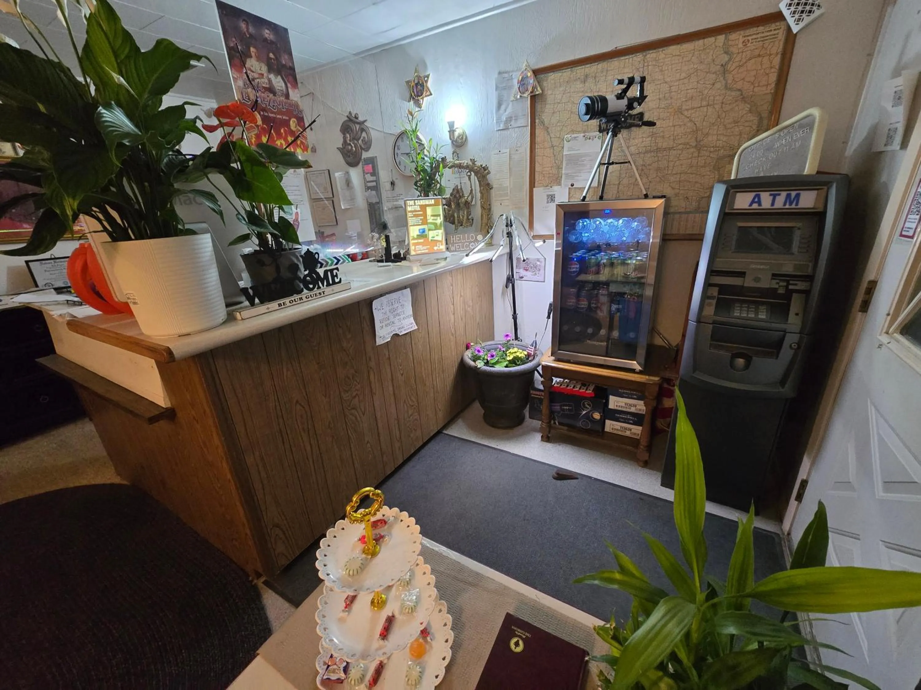 Lobby or reception in OYO Sandman Inn