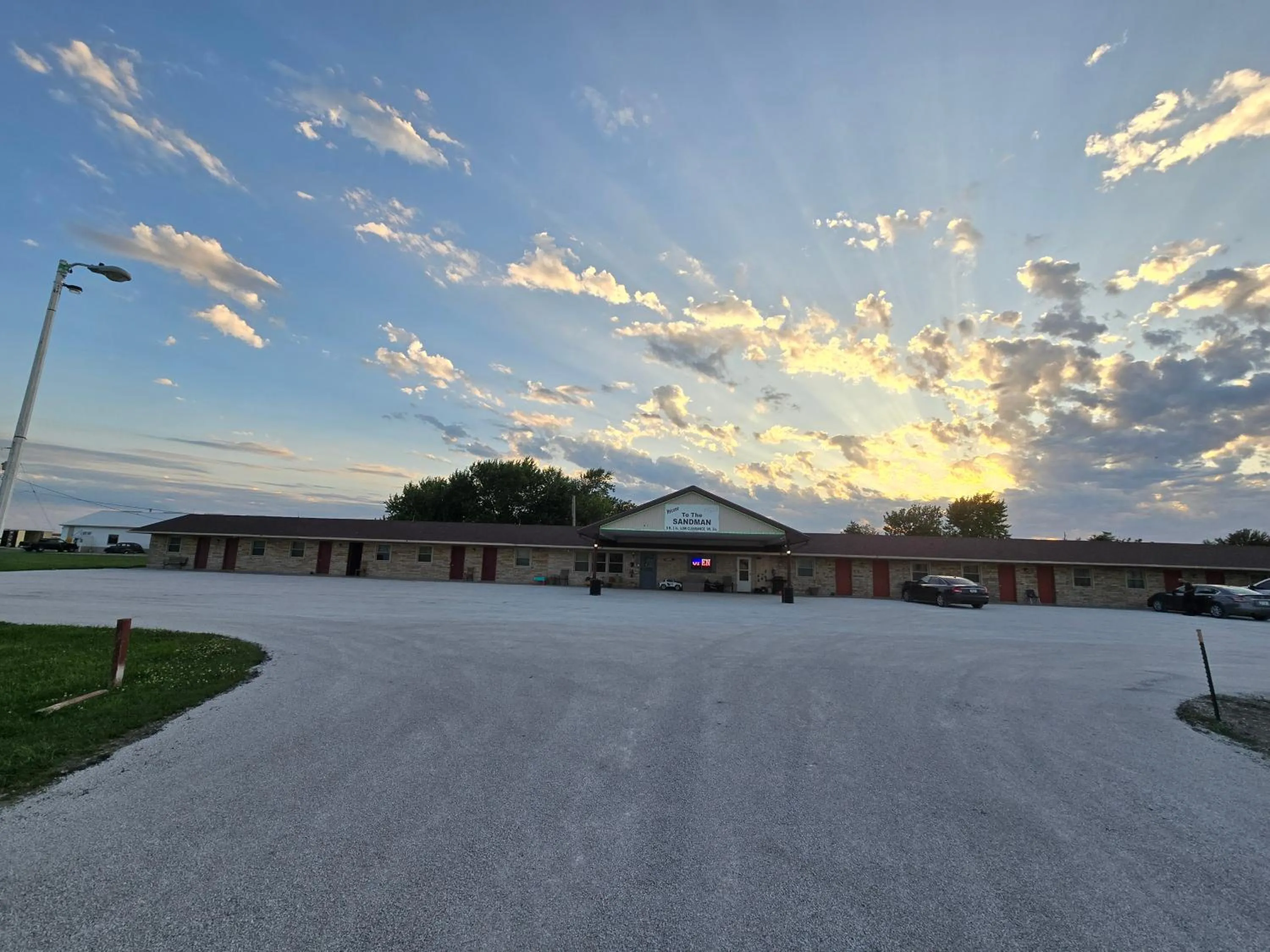 Property building in OYO Sandman Inn
