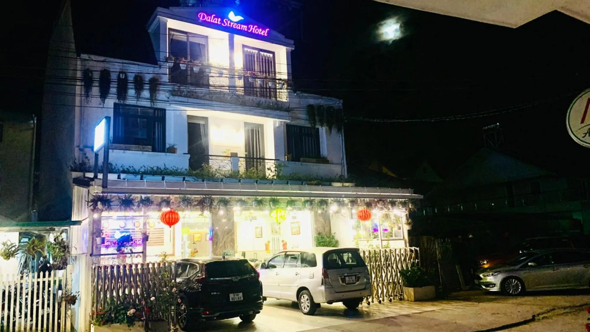 Property building in DALAT STREAM HOTEL-Khách sạn đẹp Đà Lạt