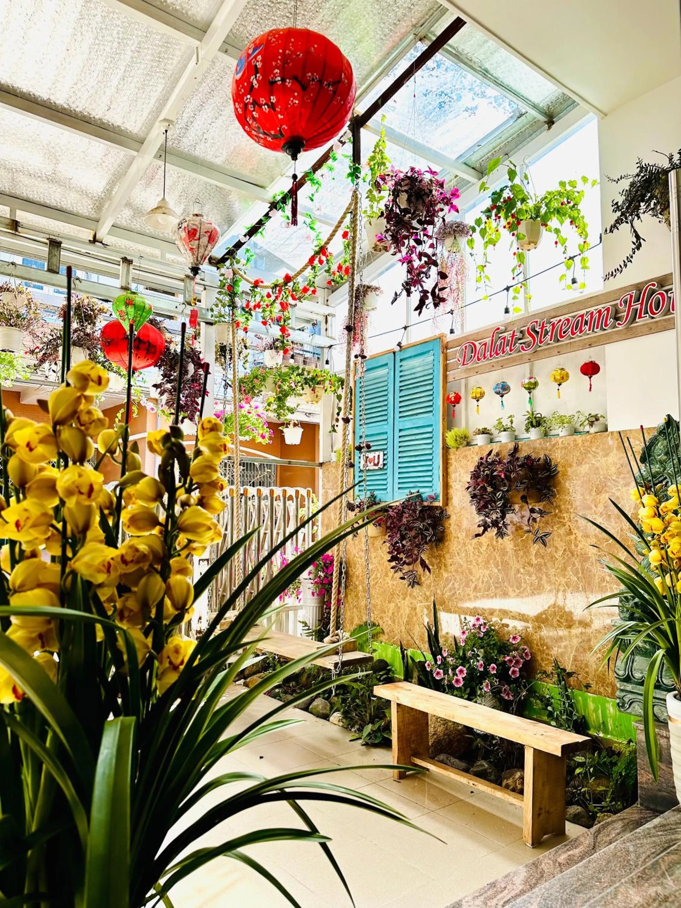 Garden view in DALAT STREAM HOTEL-Khách sạn đẹp Đà Lạt