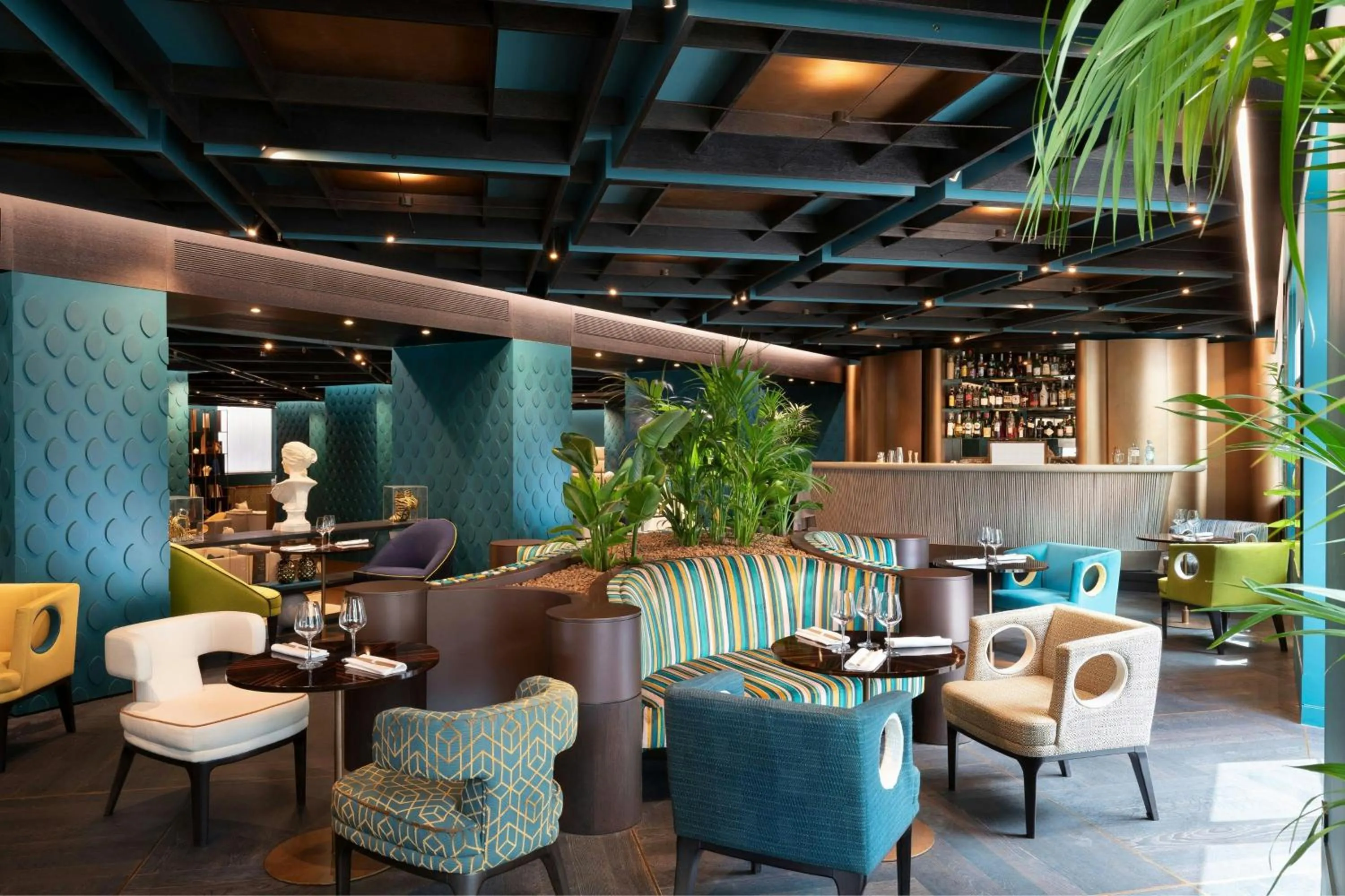 Lounge or bar in Sina Bernini Bristol, Autograph Collection