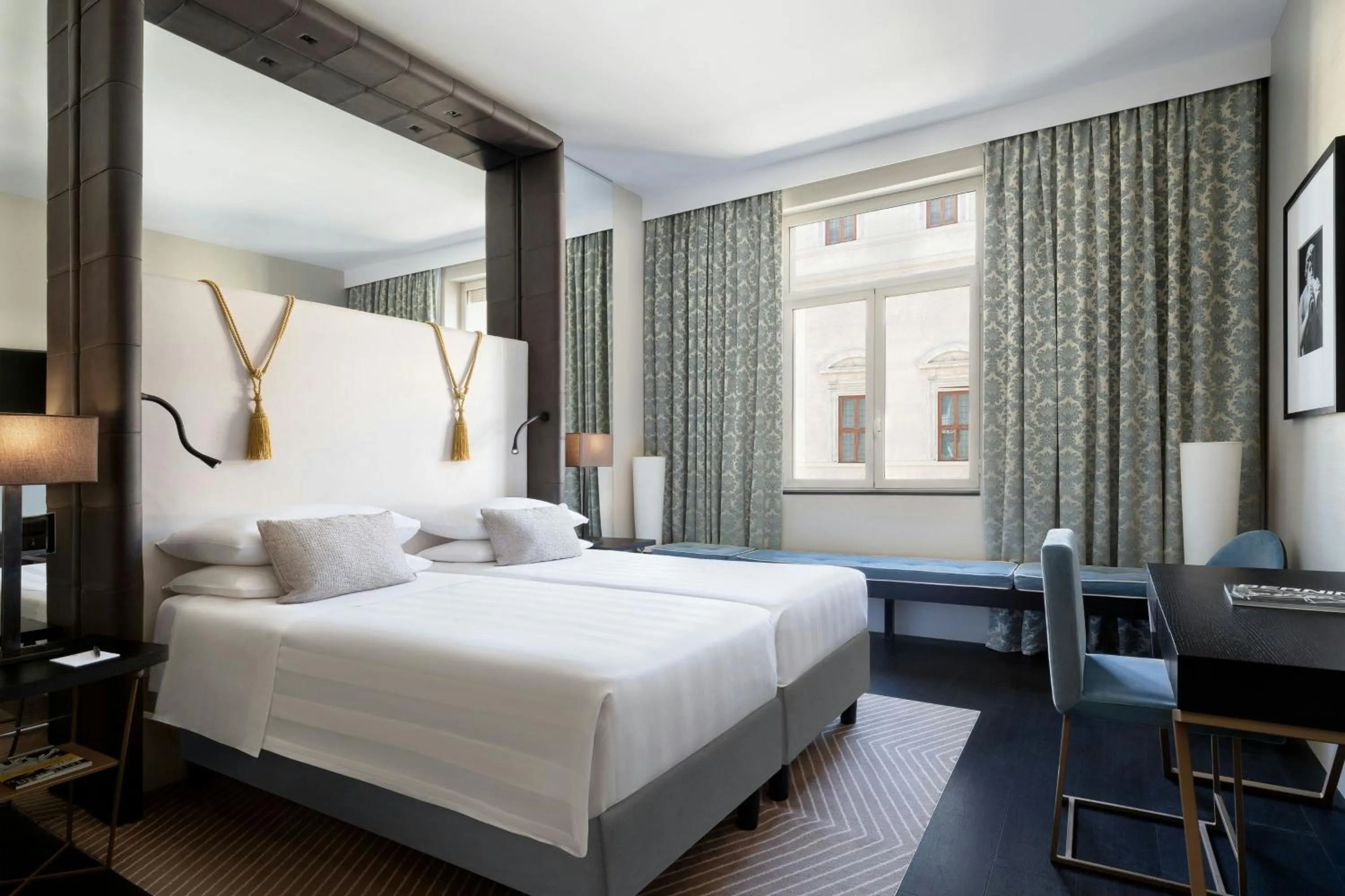 Photo of the whole room, Bed in Sina Bernini Bristol, Autograph Collection