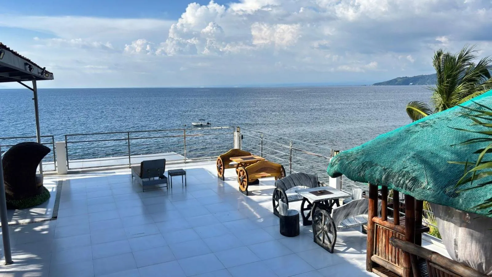 Deluxe Double Room with Shower in The Philip Ann Resort