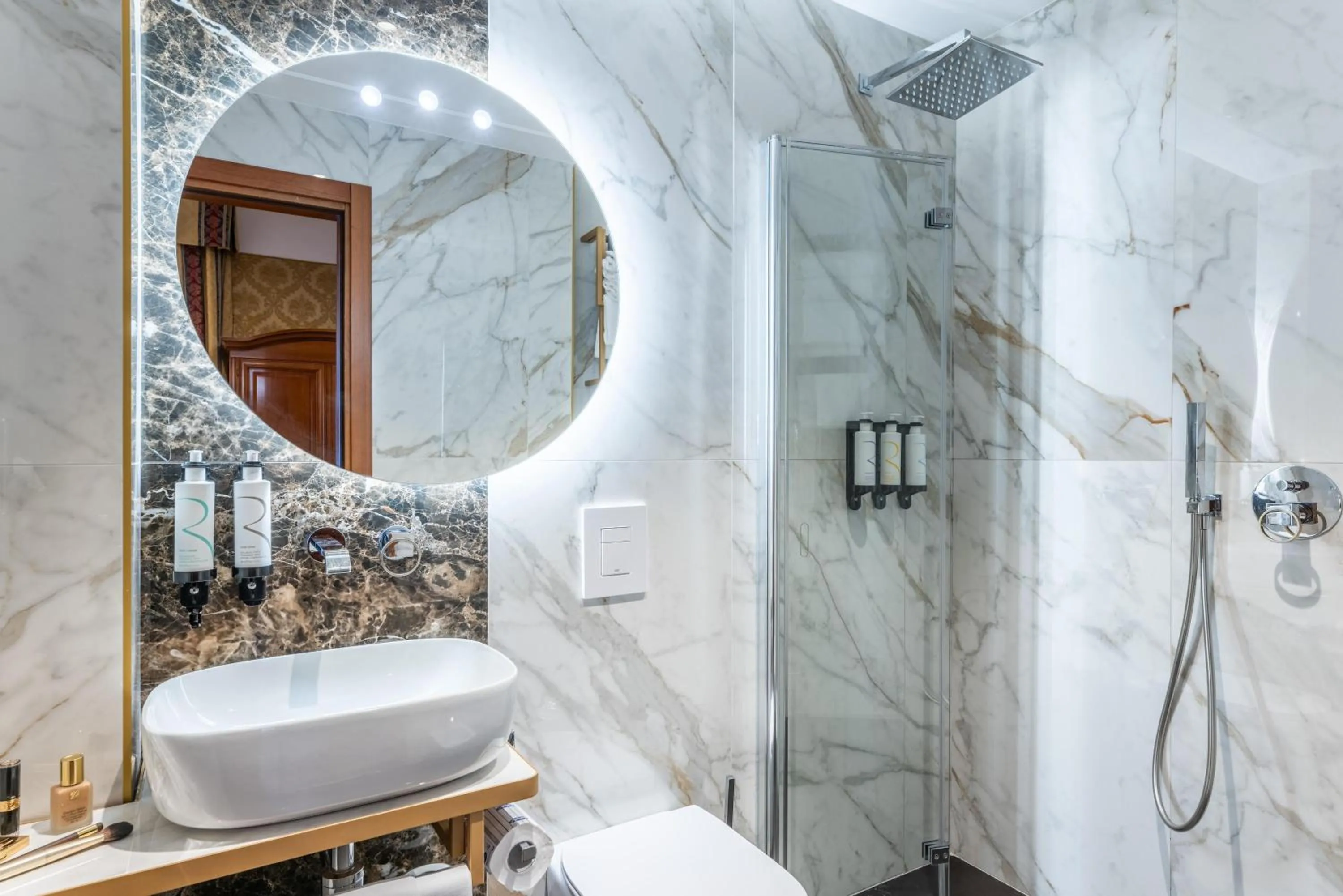 Bathroom in Hotel Raffaello - Sure Hotel Collection by Best Western