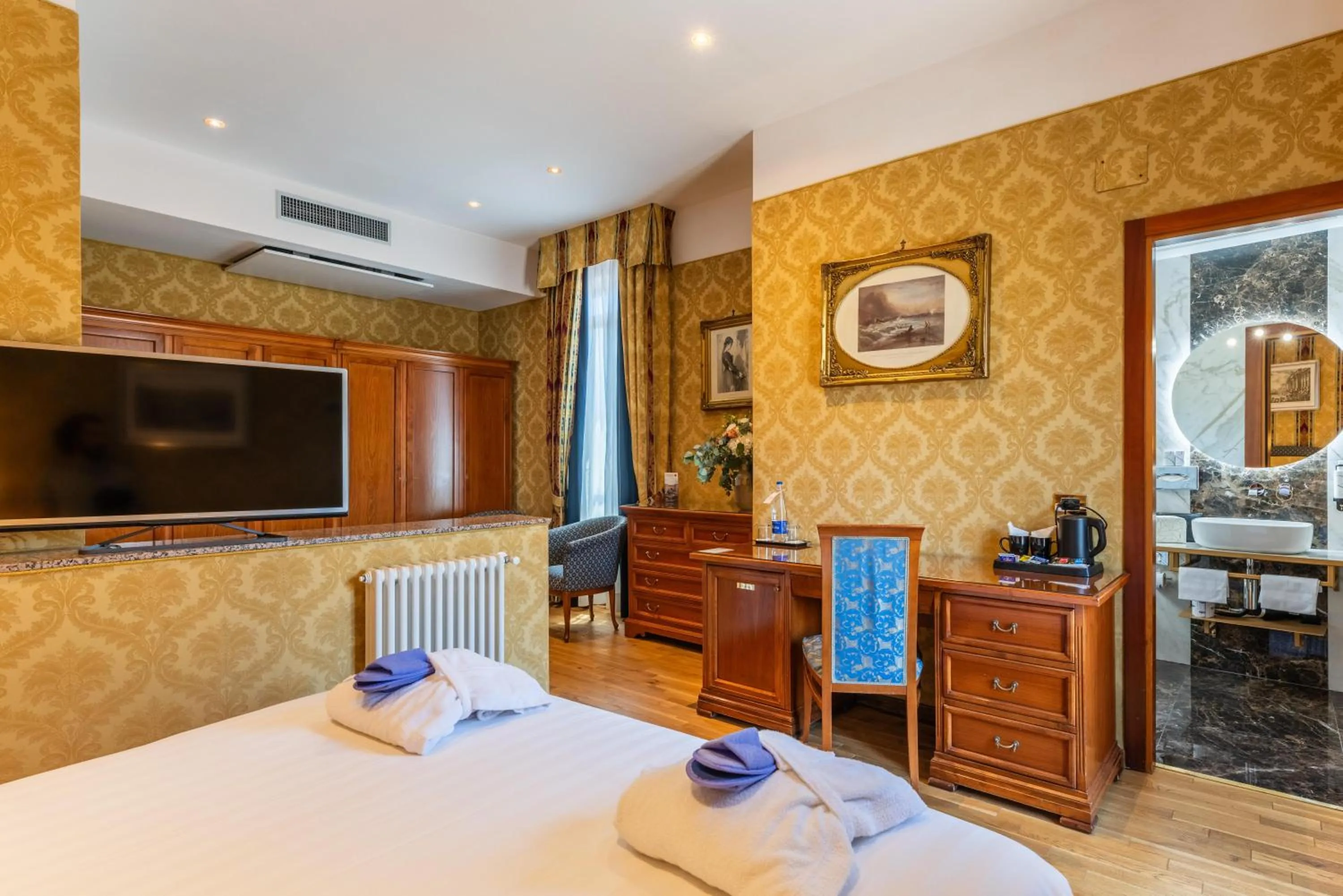 Photo of the whole room, Bed in Hotel Raffaello - Sure Hotel Collection by Best Western