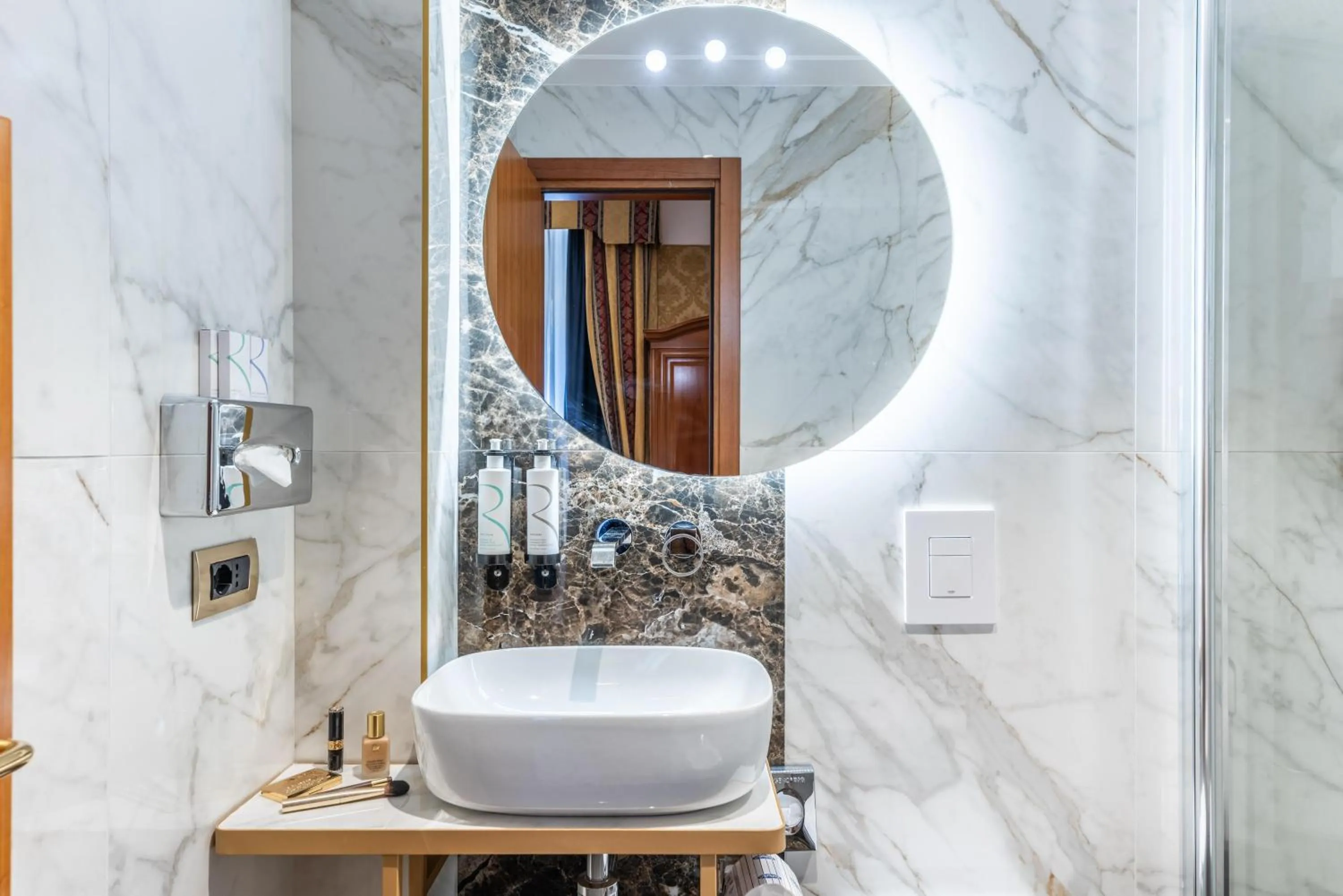 Bathroom in Hotel Raffaello - Sure Hotel Collection by Best Western