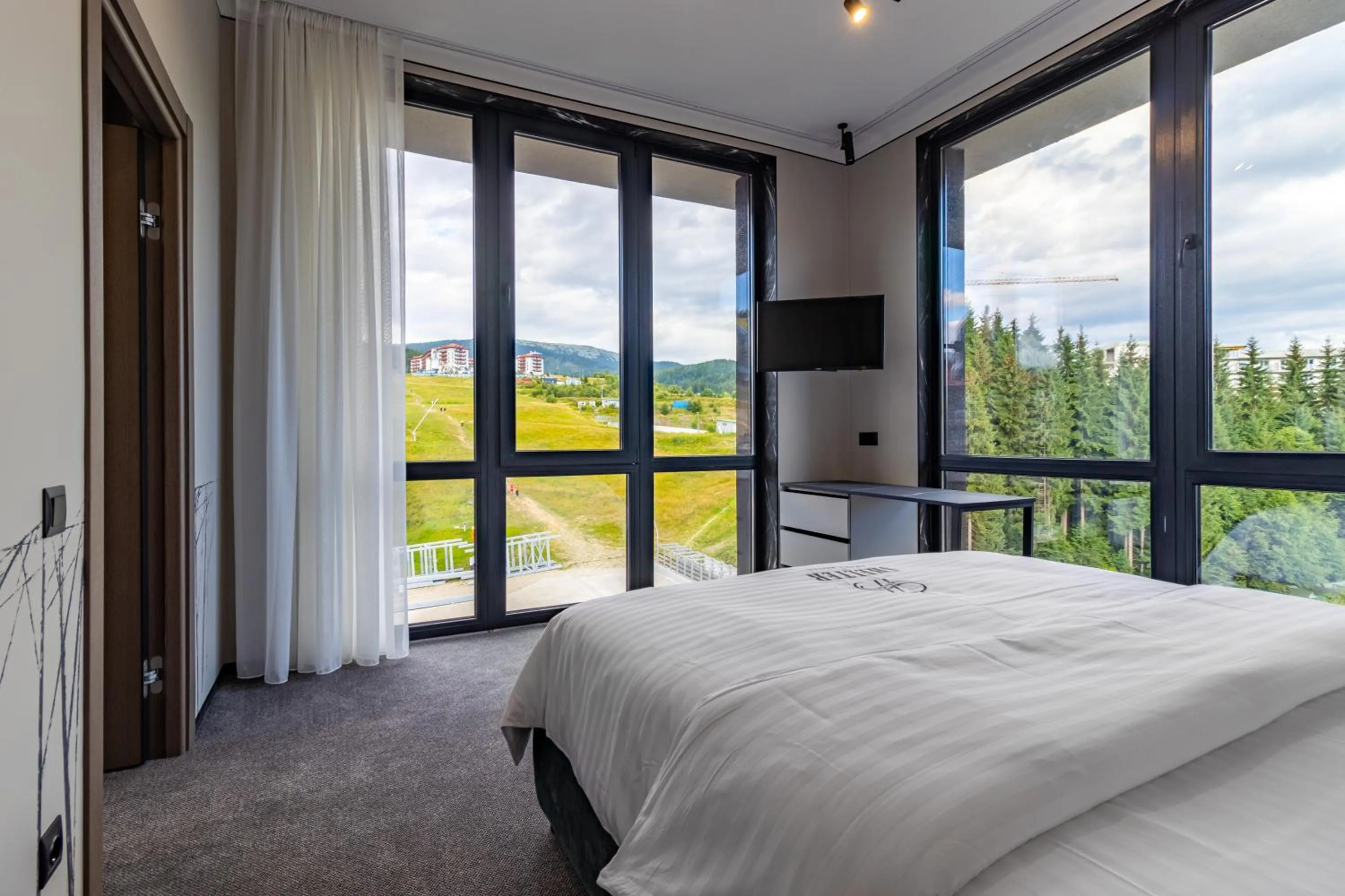 View (from property/room), Bed in Shelter Apart Hotel