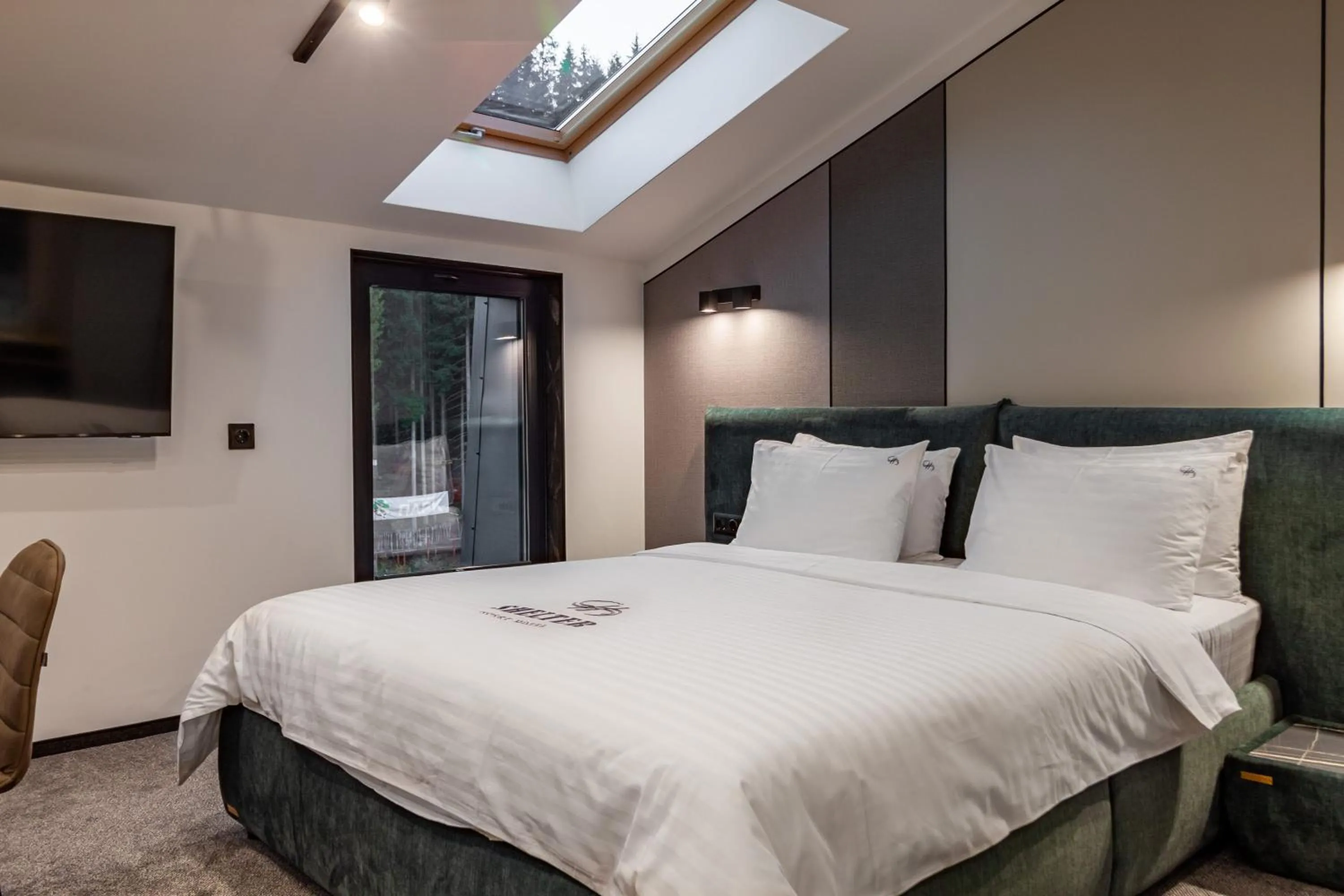 Bed in Shelter Apart Hotel